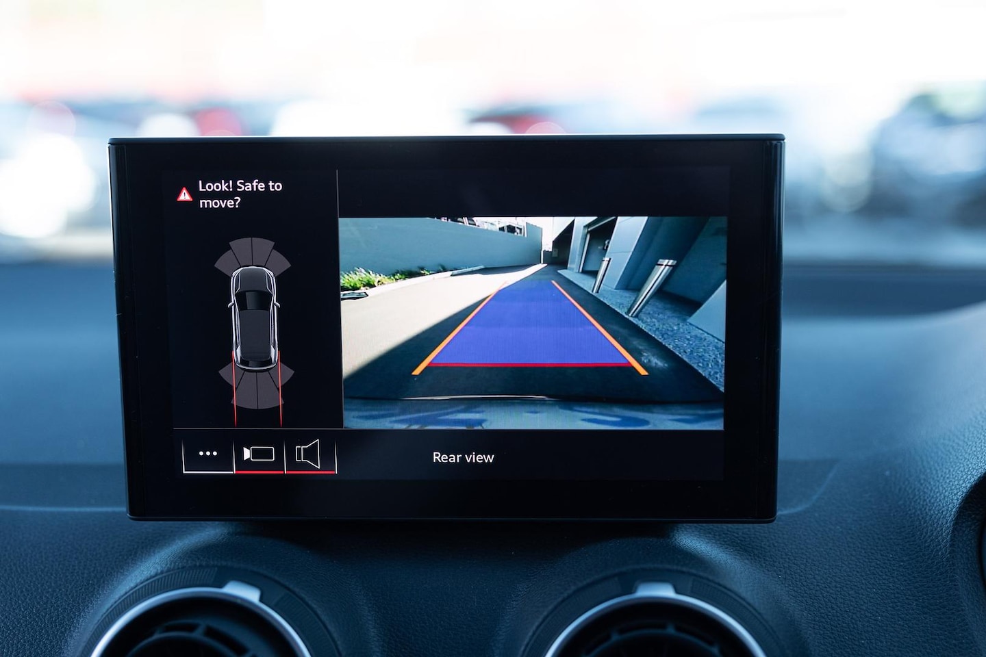 Image about Audi Q2 35 TFSI S tronic