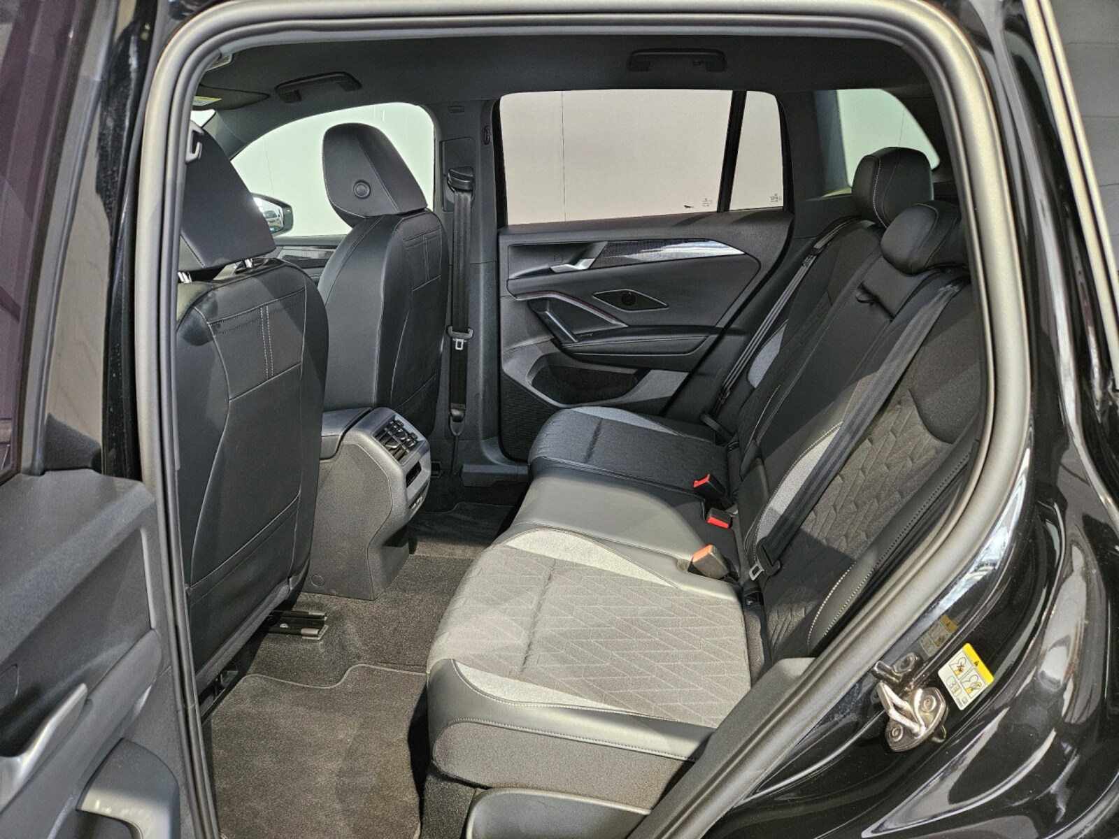 Volkswagen Tiguan – Bild 8