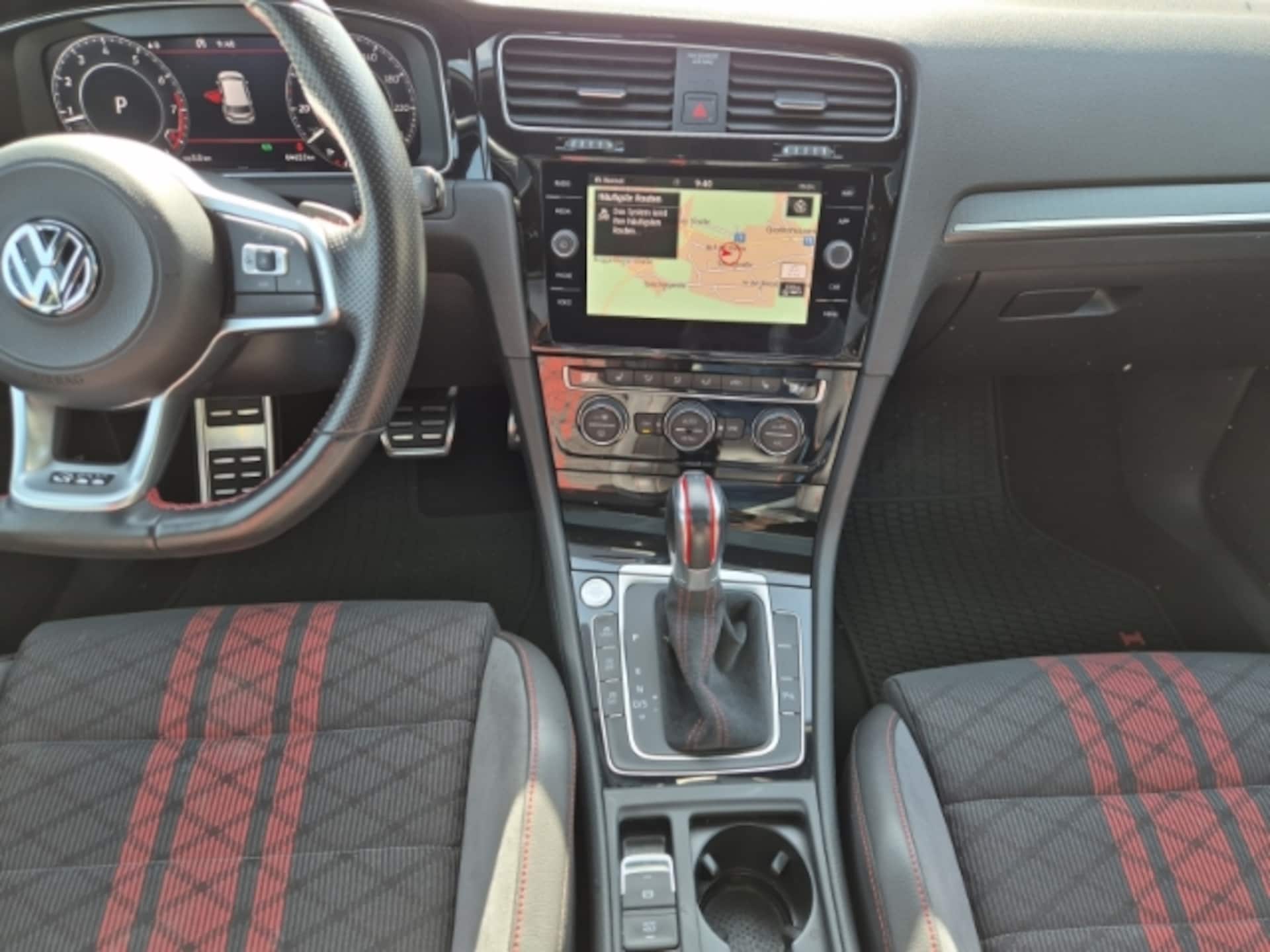 Volkswagen Golf GTI