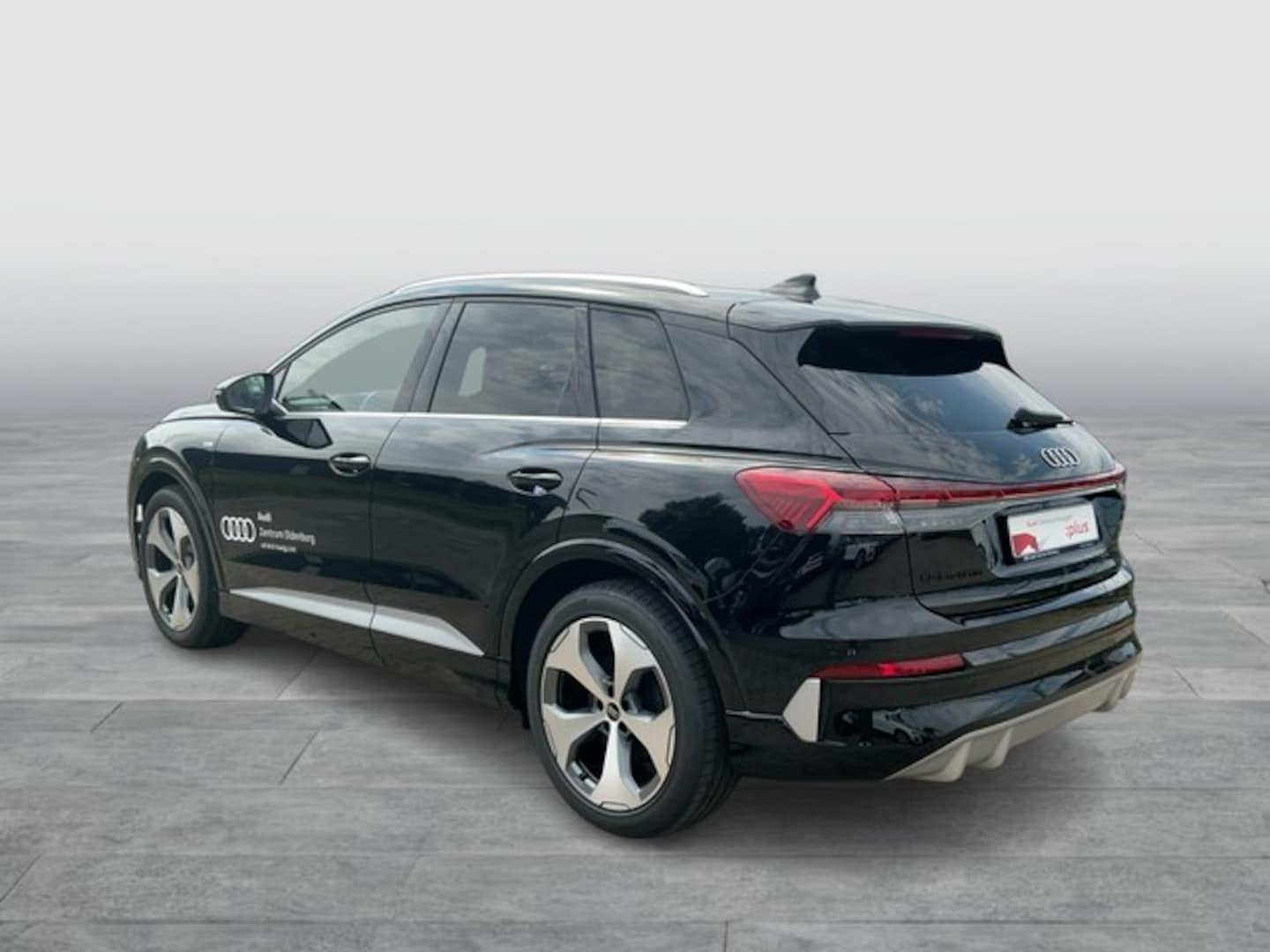 Bild über Audi Q4 SUV e-tron e-tron performance 210 kW - für weitere Informationen kontaktieren Sie den Audi Partner