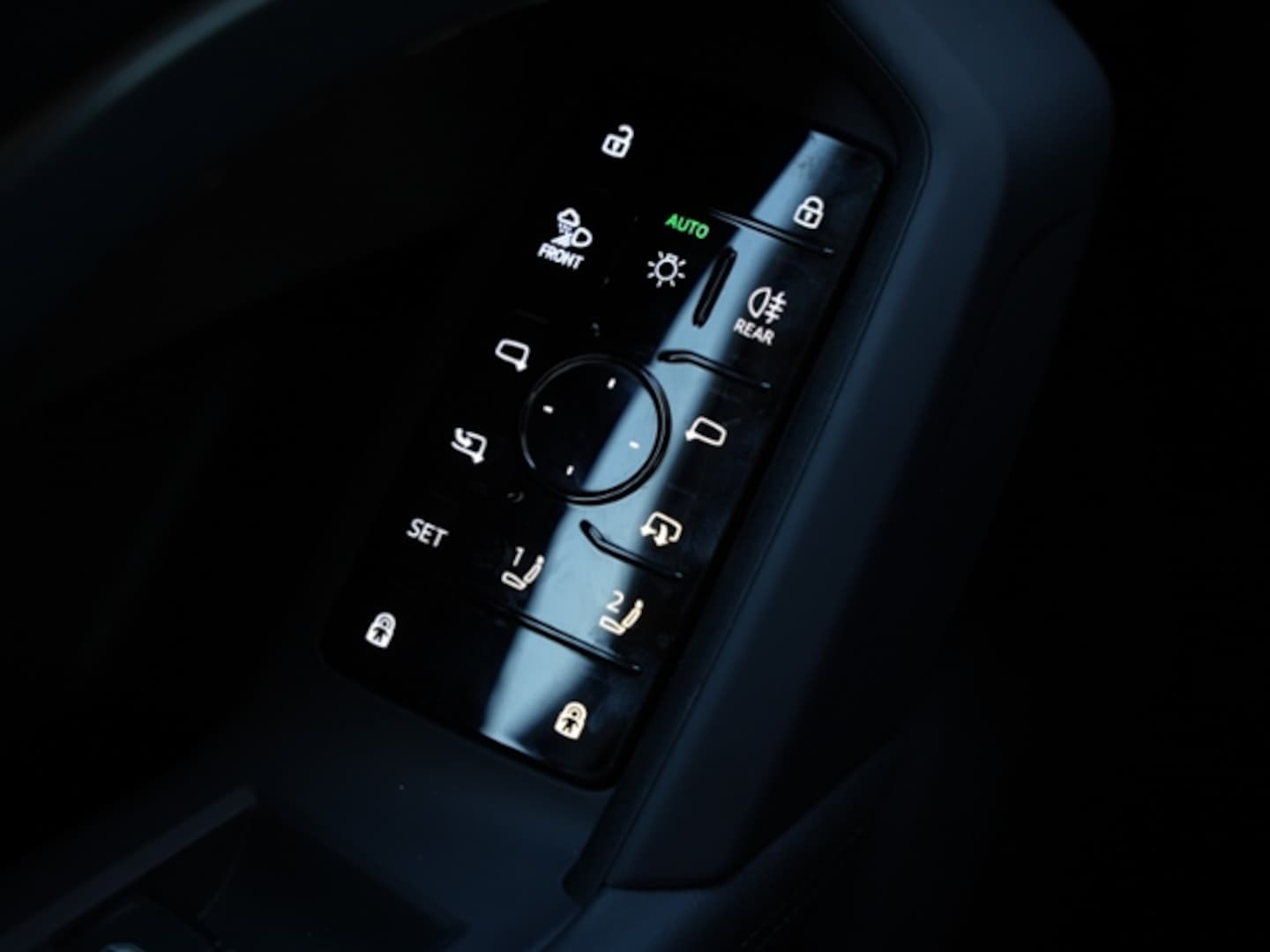 Bild über Audi Q5 SUV TDI quattro 150 kW S tronic - für weitere Informationen kontaktieren Sie den Audi Partner