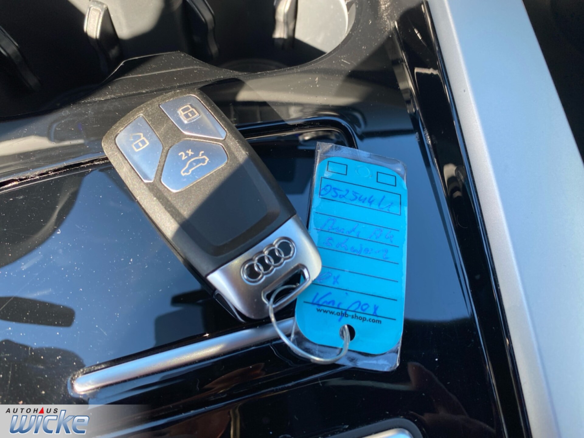 Audi A4 Limousine