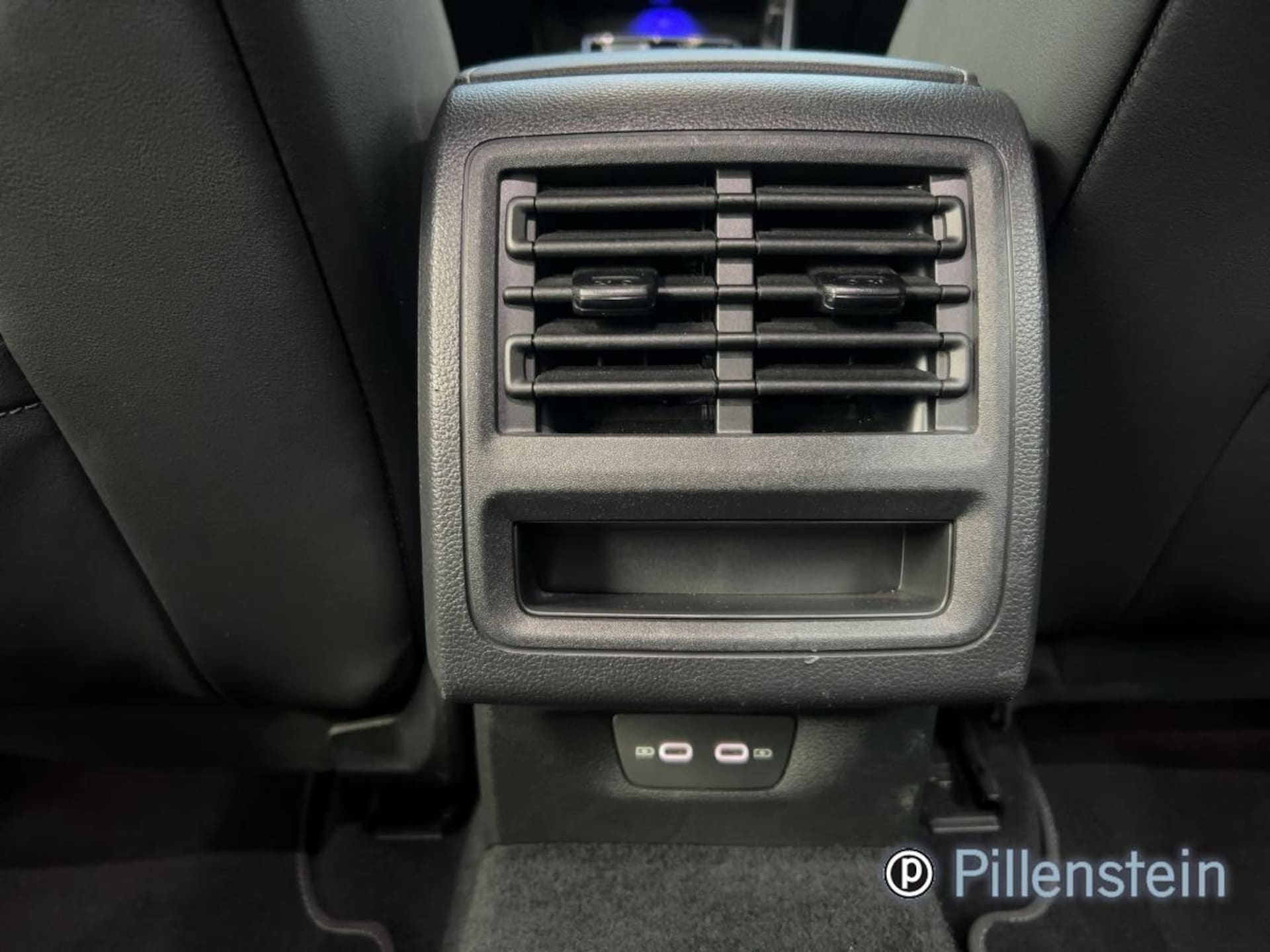 Volkswagen Golf Variant R-Line