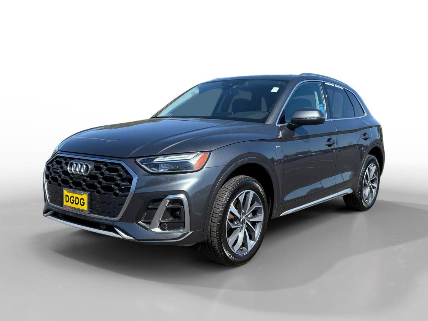 2023 Audi Q5 45 Premium Plus's photo