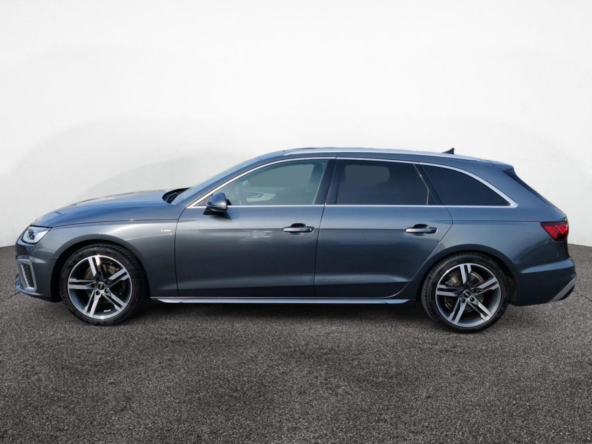 Audi A4 Avant S line