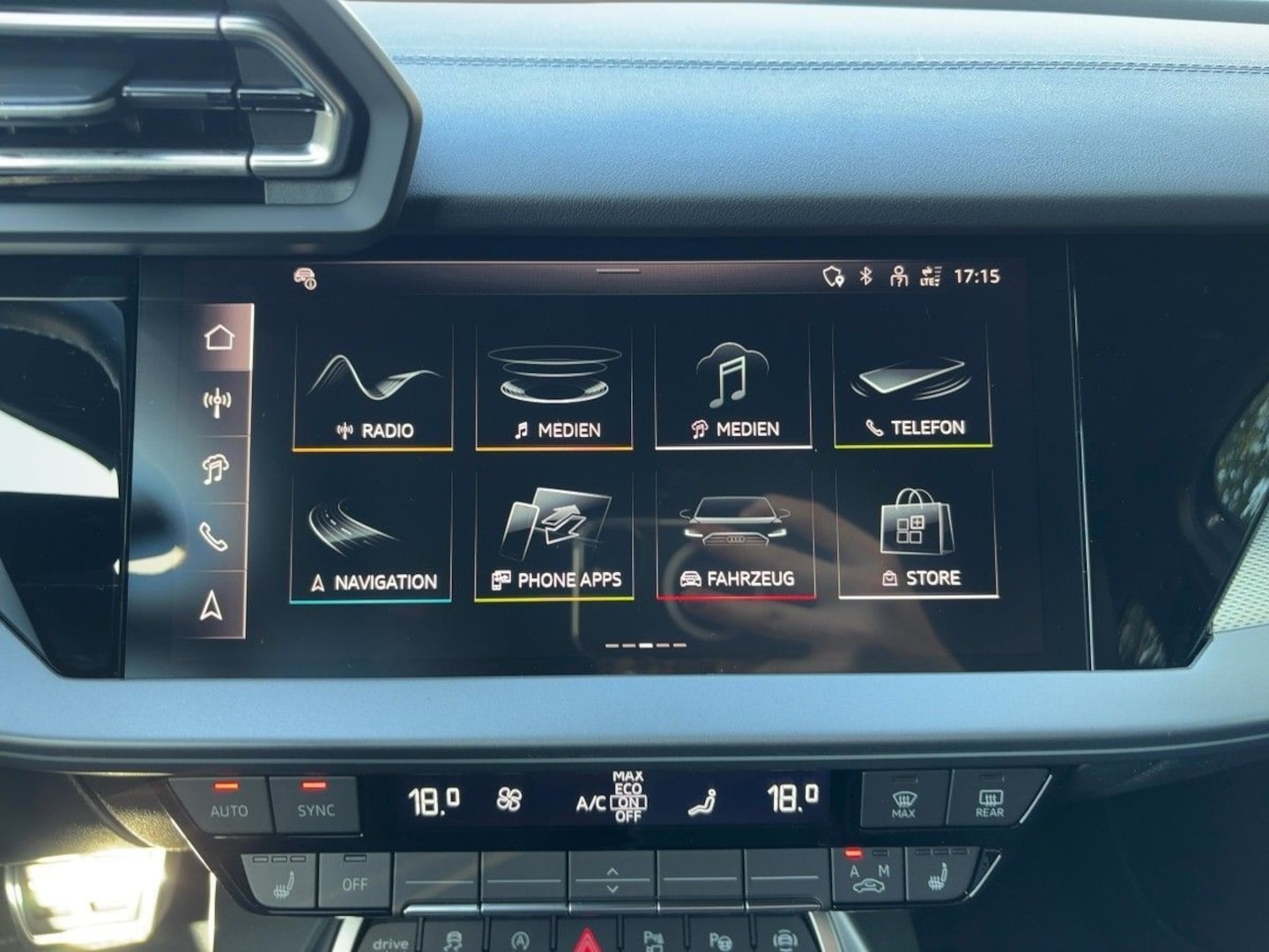 Bild über Audi A3 Limousine TFSI 110 kW S tronic - für weitere Informationen kontaktieren Sie den Audi Partner