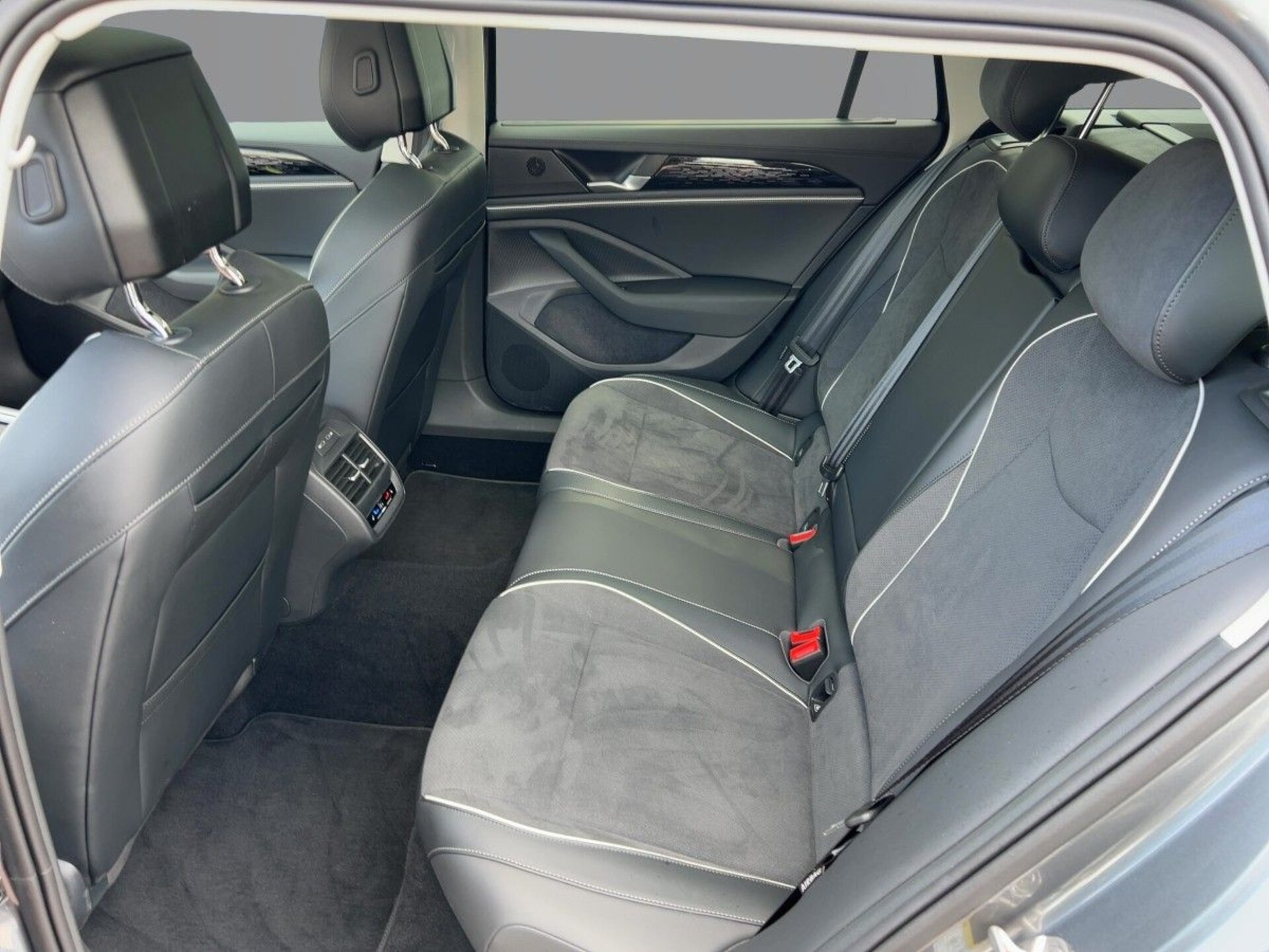 Volkswagen Passat Elegance