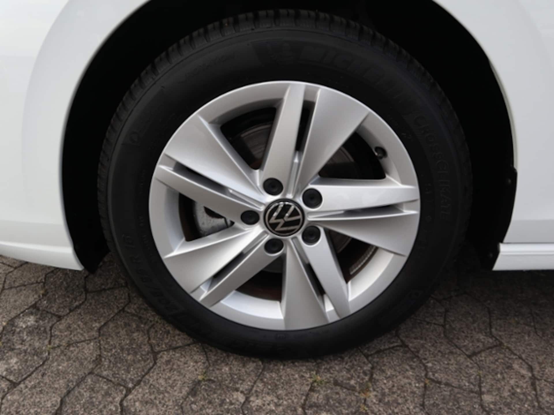 Volkswagen Golf Life