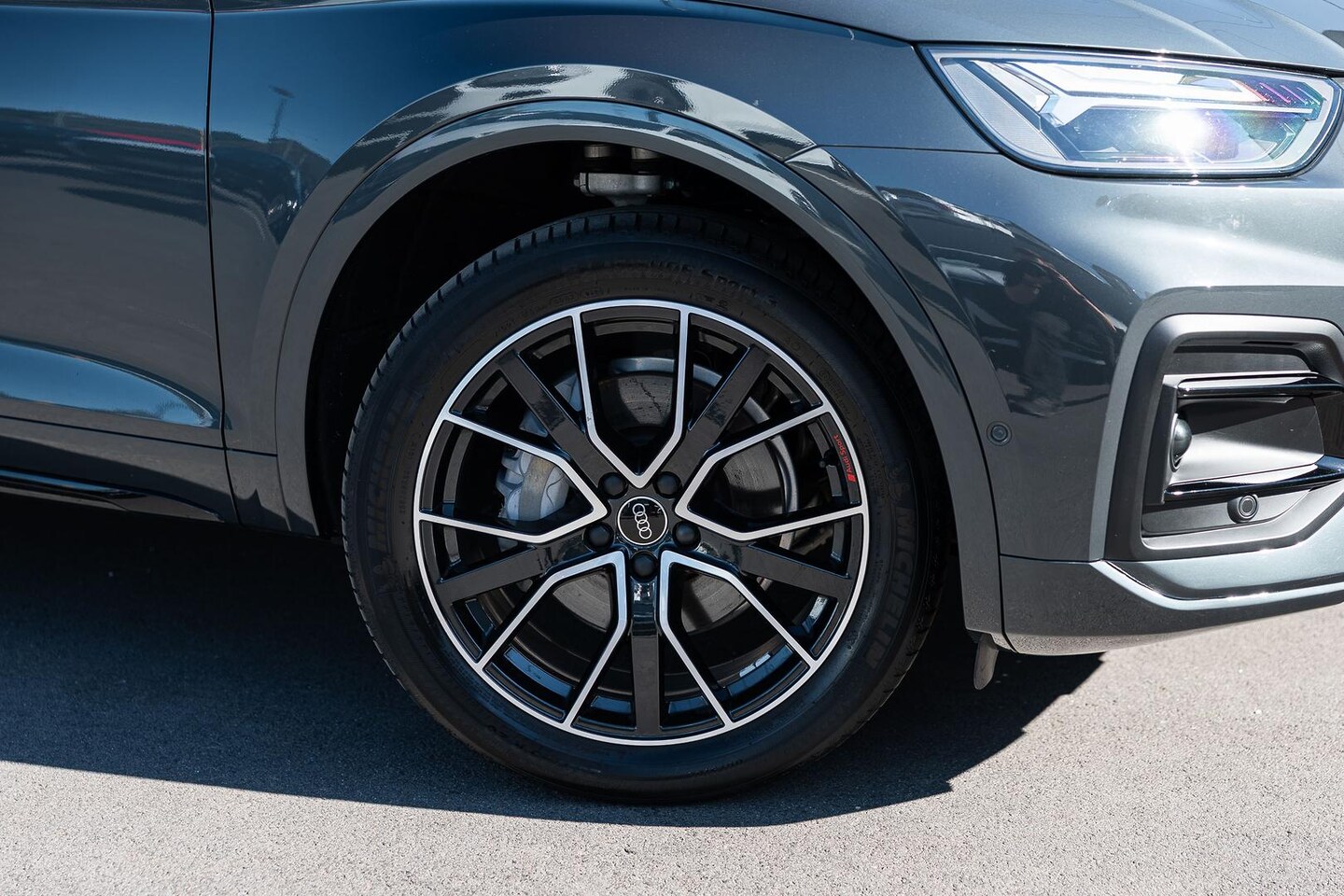 Image about Audi Q5 sport 40 TDI quattro S tronic