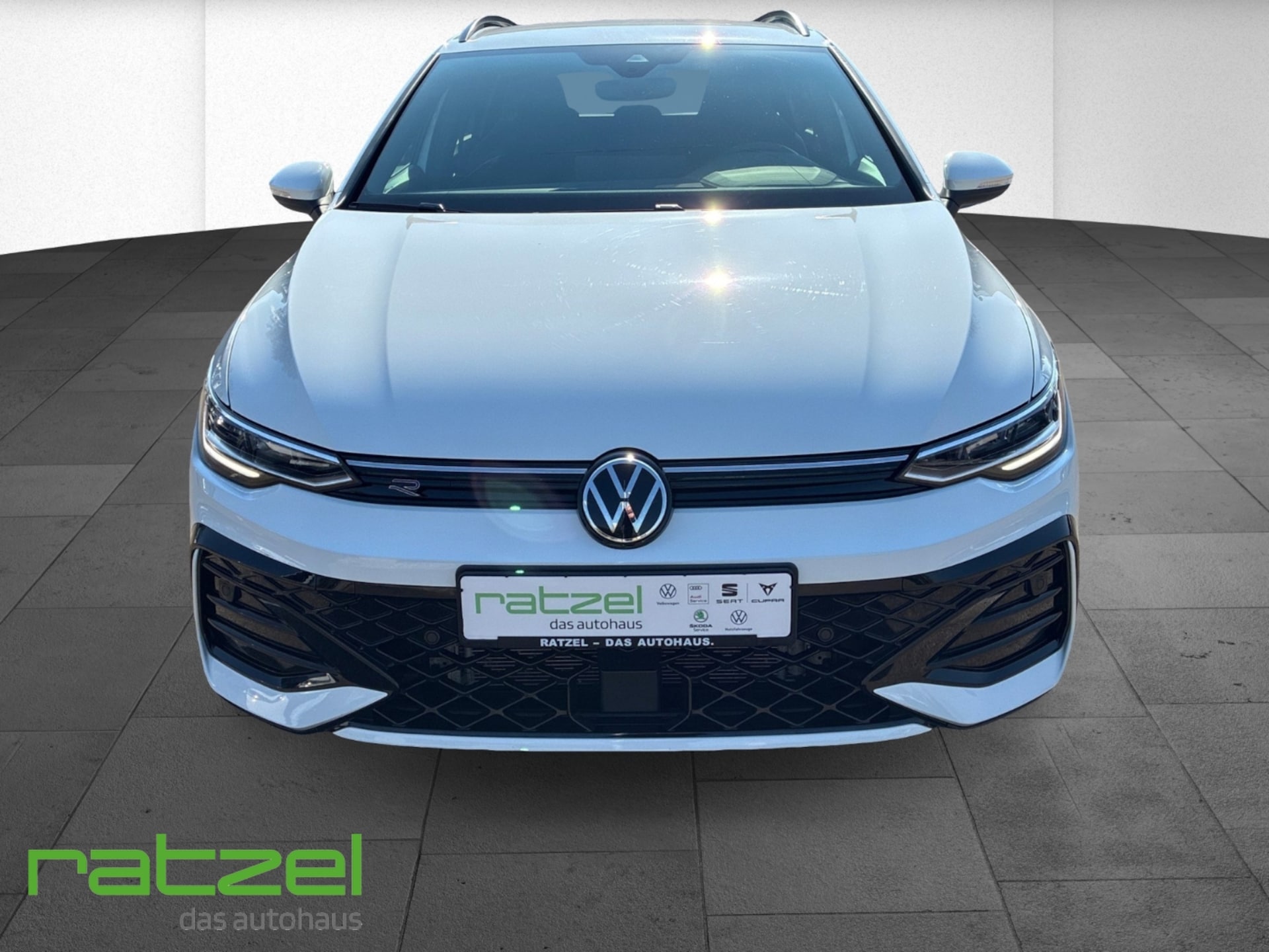 Volkswagen Golf Variant R-Line