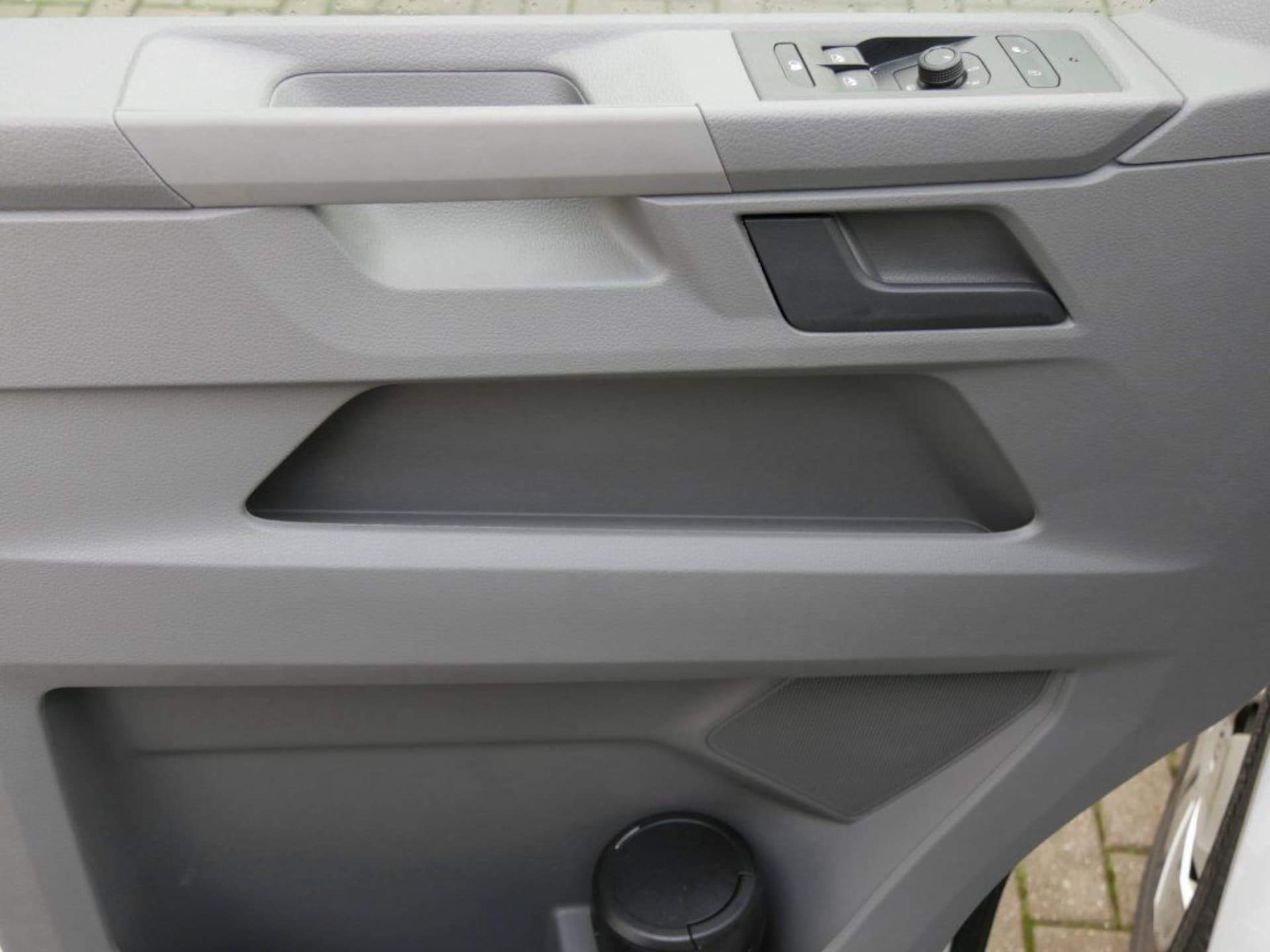 Volkswagen T6.1 Transporter Kasten langer Radstand
