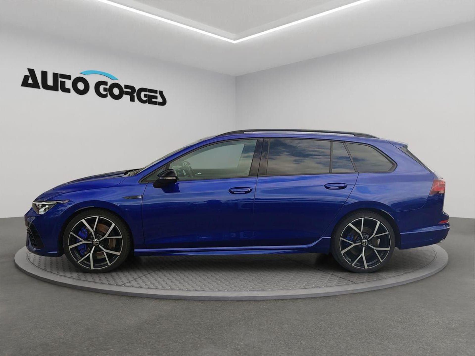 Volkswagen Golf Variant R