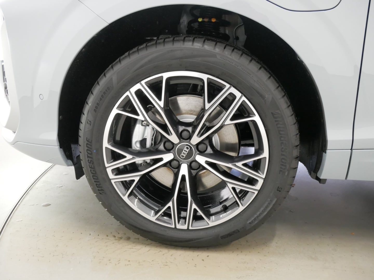 Bild über Audi Q3 SUV e-hybrid e-hybrid 200 kW S tronic - für weitere Informationen kontaktieren Sie den Audi Partner