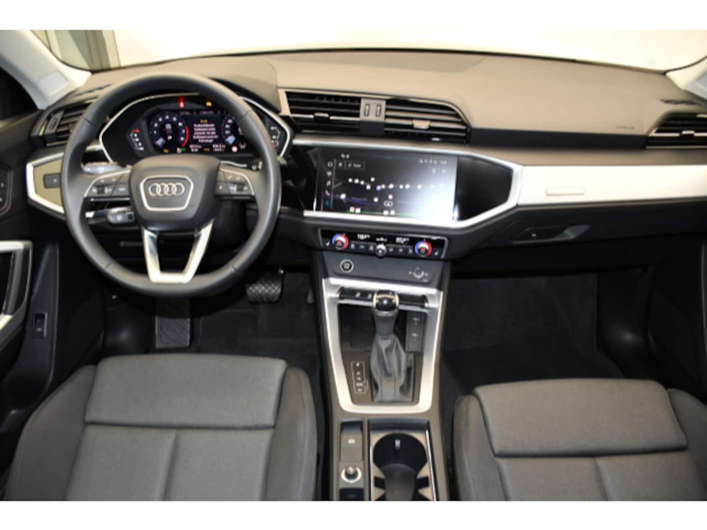 Bild über Audi Q3 advanced 35 TFSI S tronic - für weitere Informationen kontaktieren Sie den Audi Partner