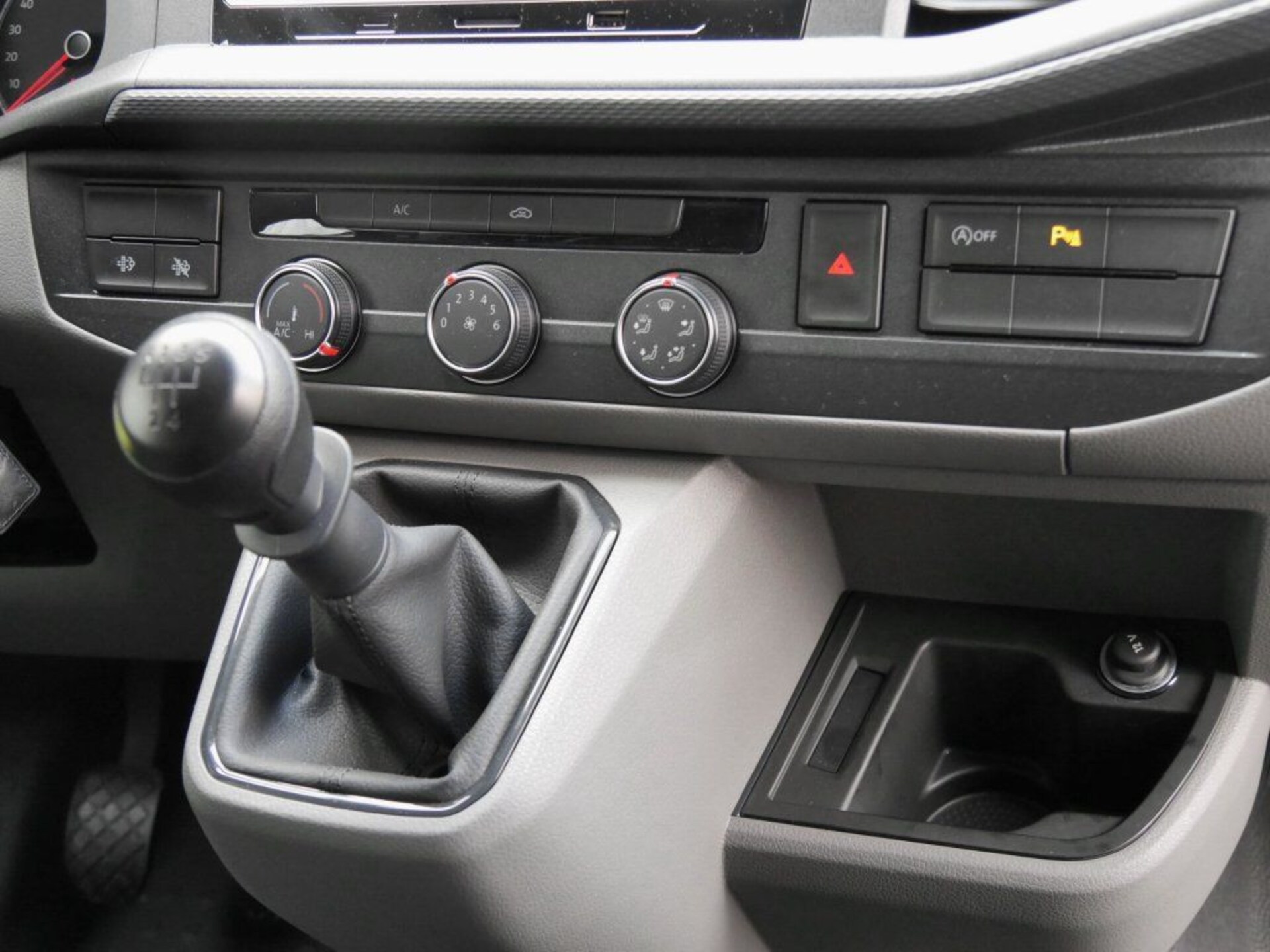 Volkswagen T6.1 Transporter Kasten langer Radstand