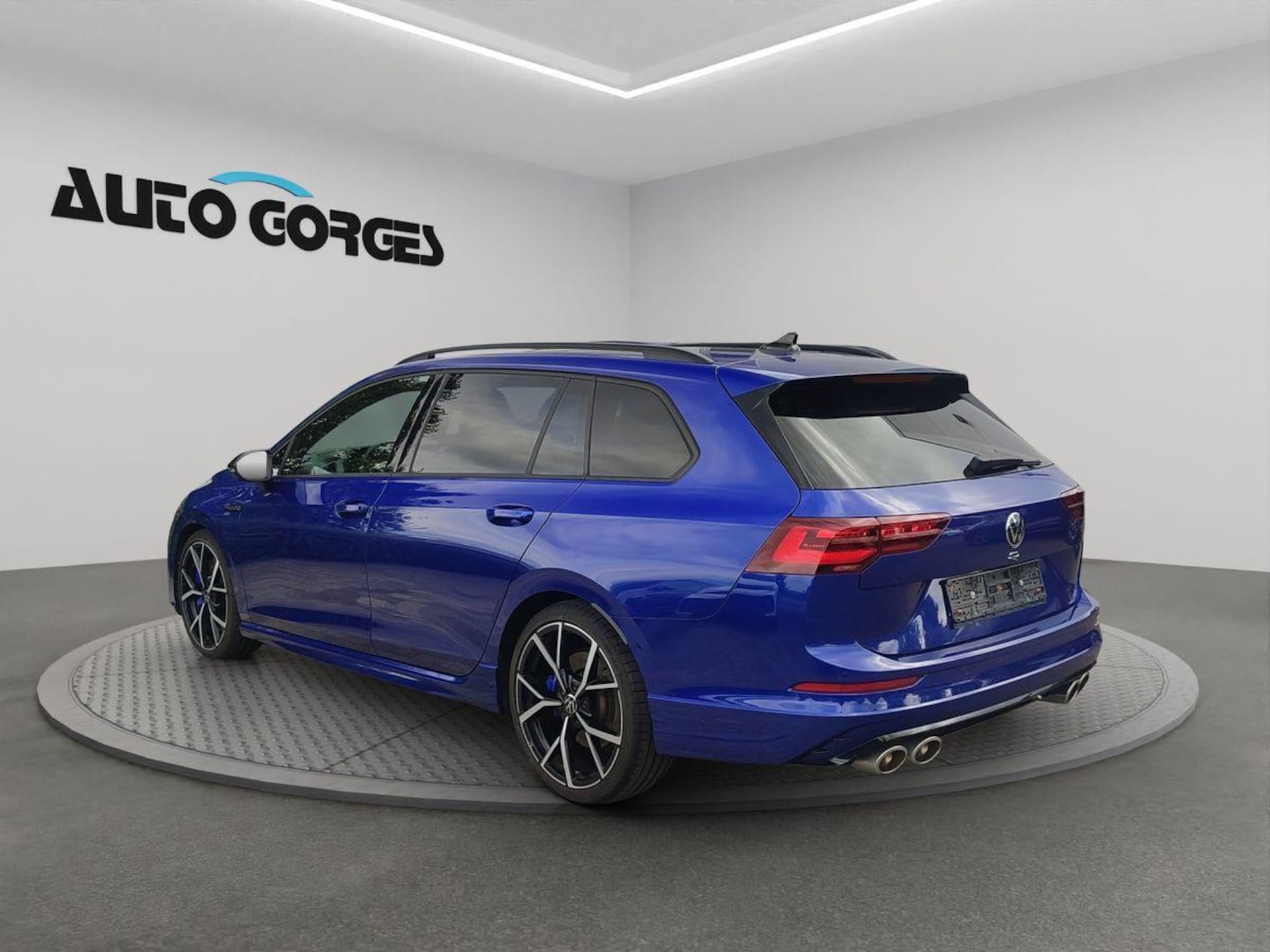 Volkswagen Golf Variant R