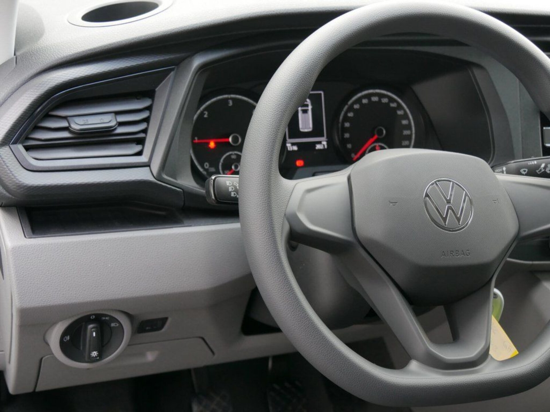 Volkswagen T6.1 Transporter Kasten langer Radstand