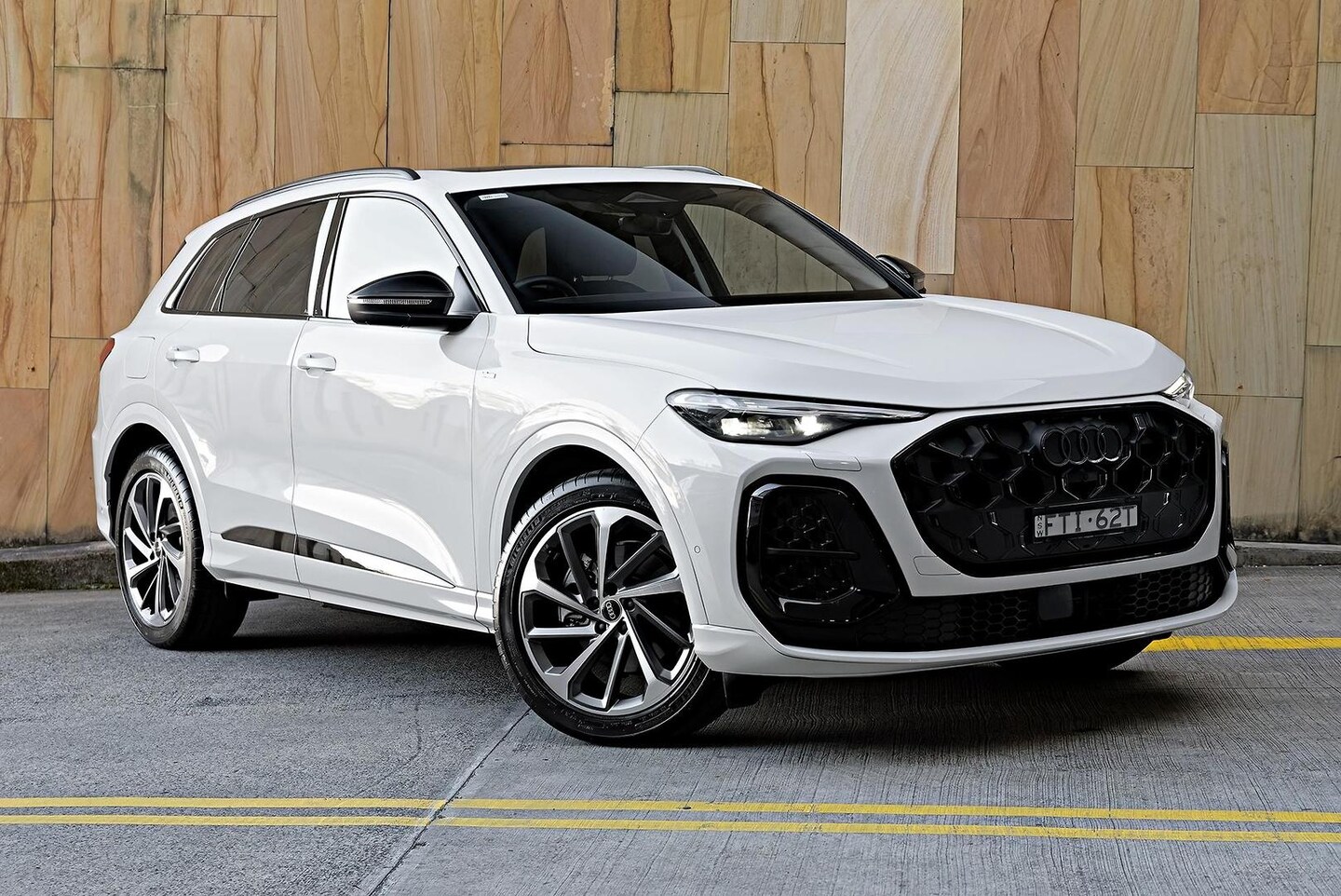 Image about Audi Q5 SUV TFSI 150 kW
