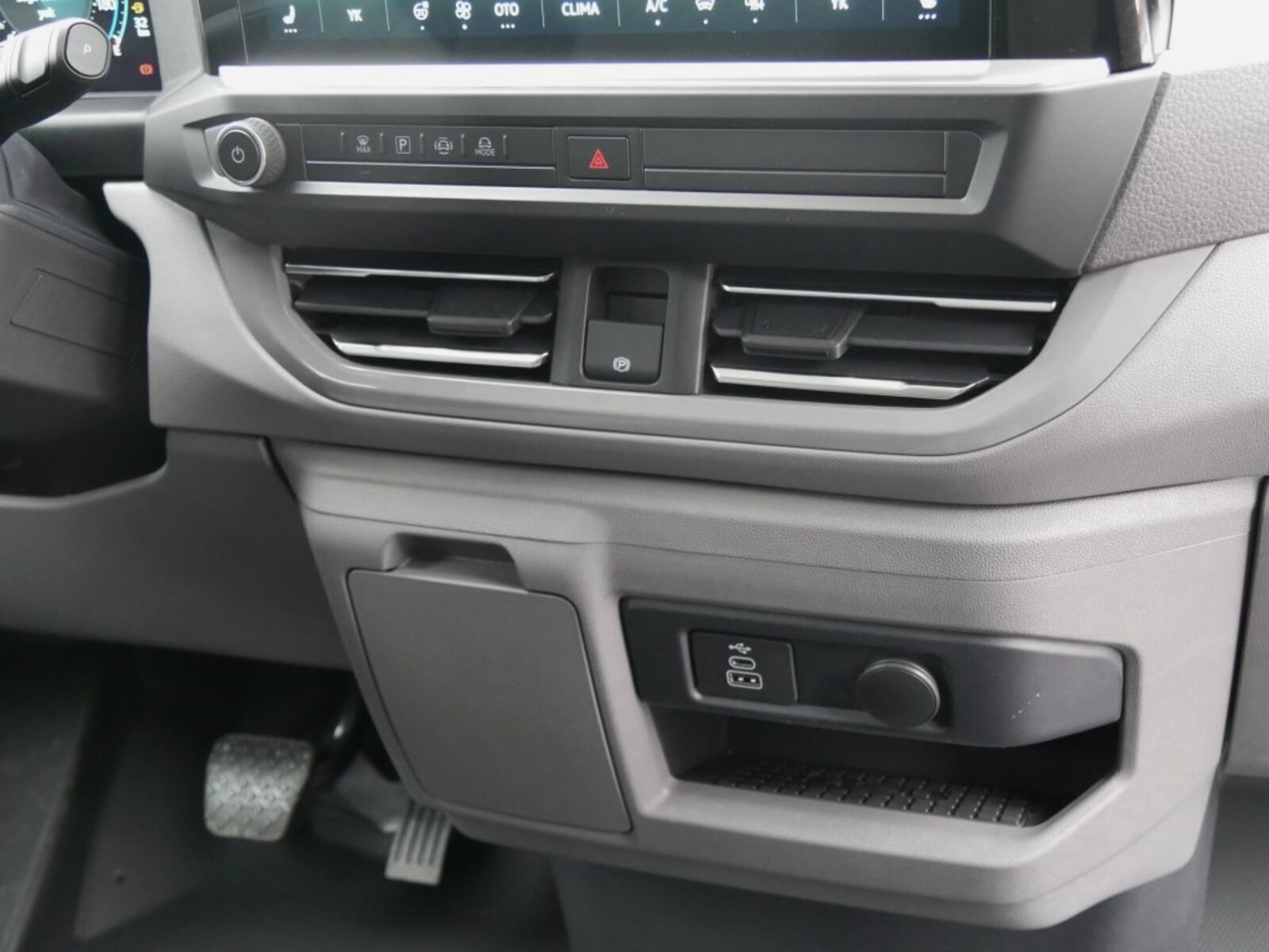 Volkswagen Transporter Kasten kurzer Radstand – Bild 12