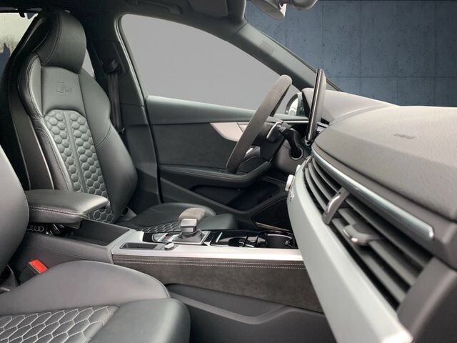 Image about Audi RS 4 Avant TFSI quattro tiptronic