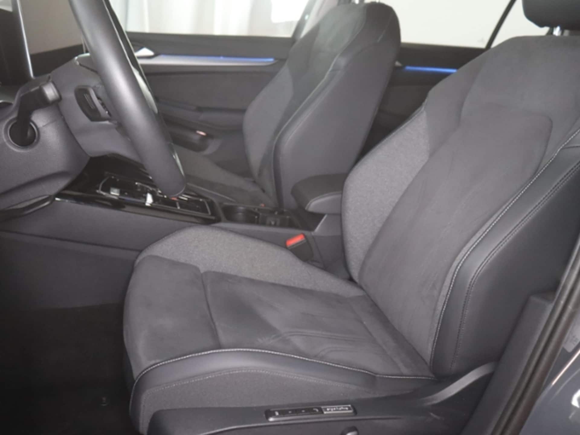 Volkswagen Golf Style