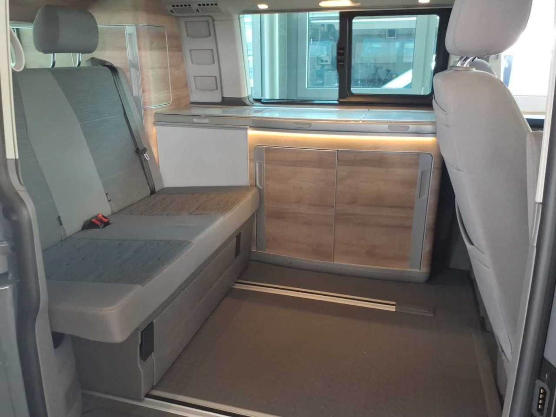 Volkswagen T6.1 California Ocean