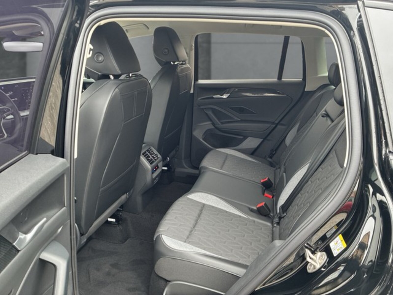 Volkswagen Tiguan – Bild 15