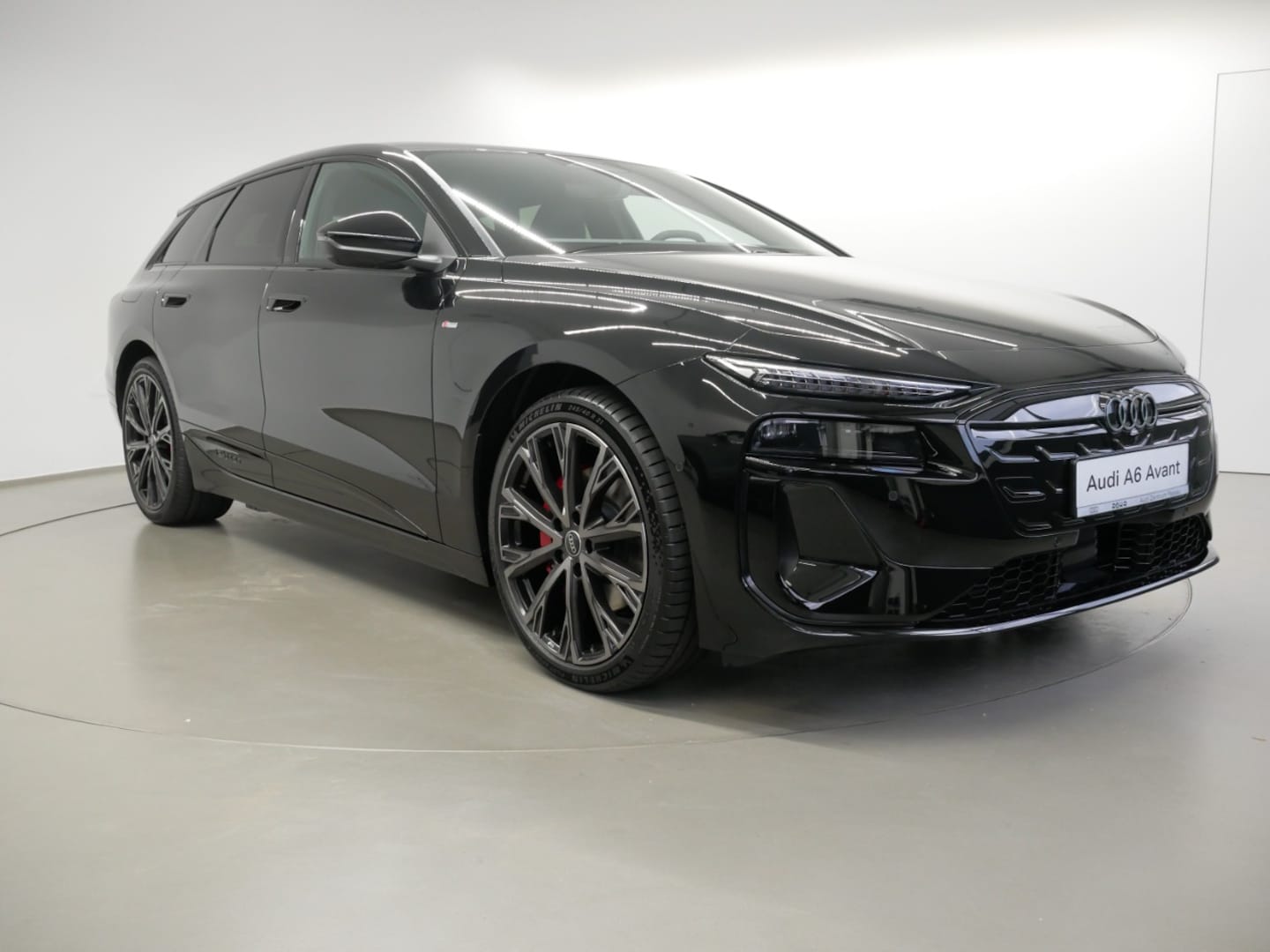 Bild über Audi A6 Avant e-tron e-tron quattro - für weitere Informationen kontaktieren Sie den Audi Partner