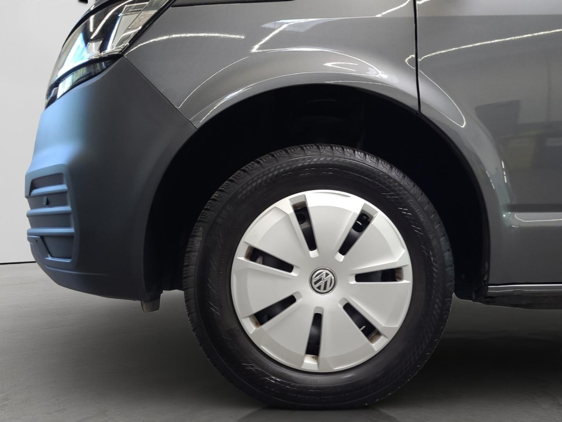 Volkswagen T6.1 Transporter Kombi langer Radstand