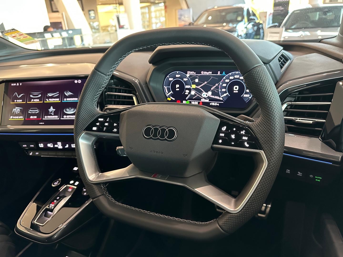 Image about Audi Q4 e-tron 55 e-tron quattro
