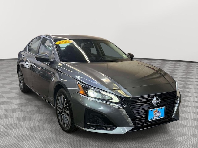 2025 Nissan Altima