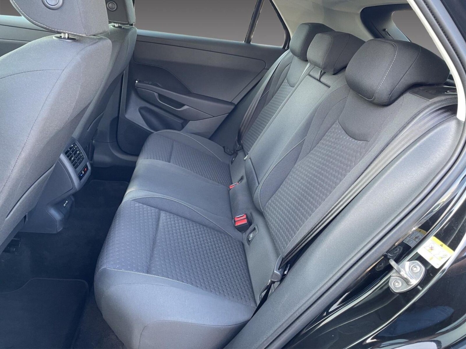 Volkswagen T-Roc – Bild 12