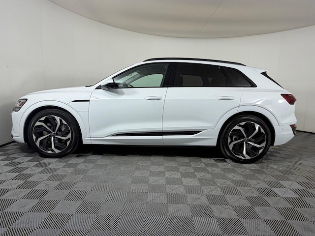 2024 Audi Q8 e-tron