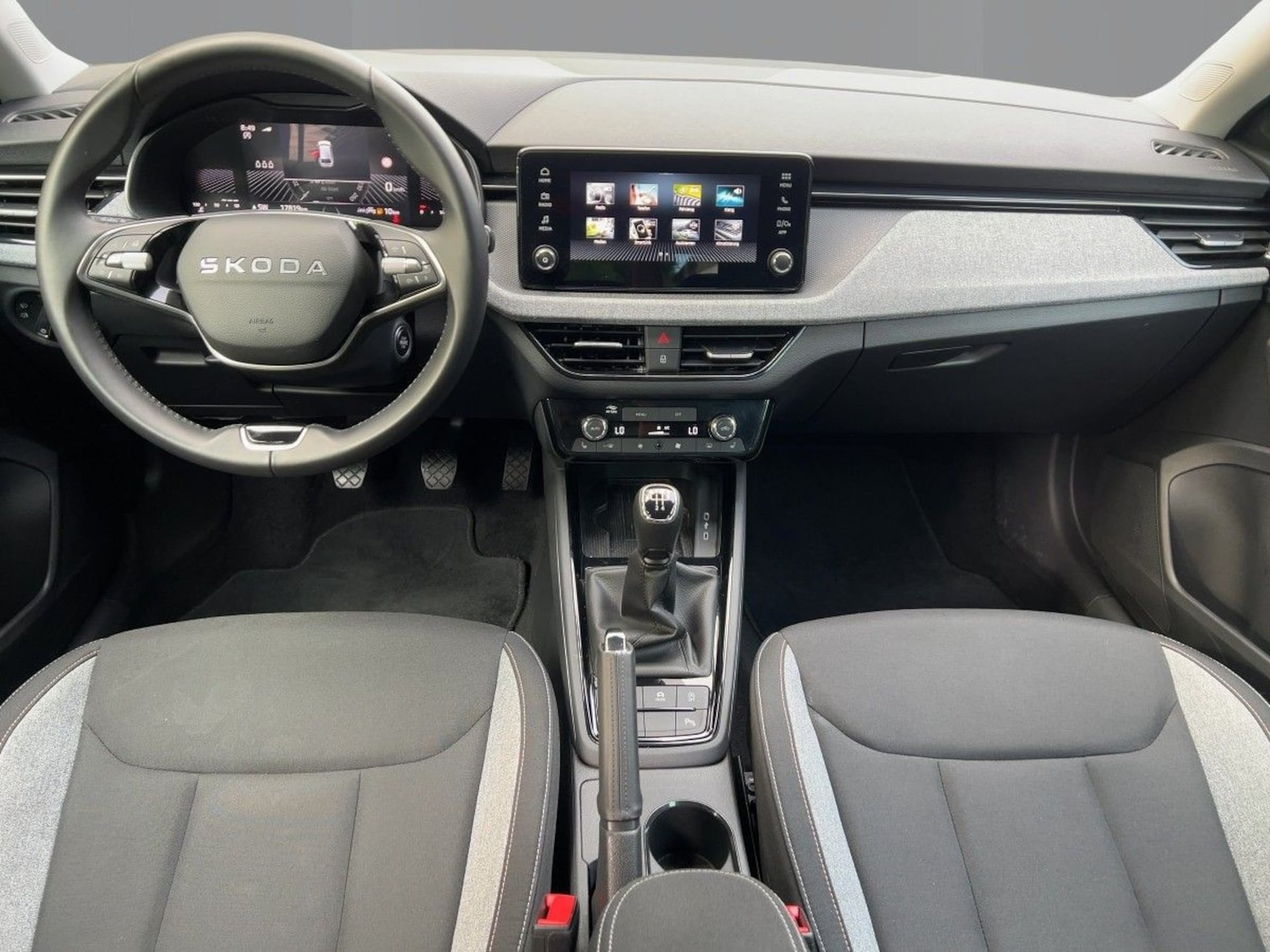 Skoda Scala Tour