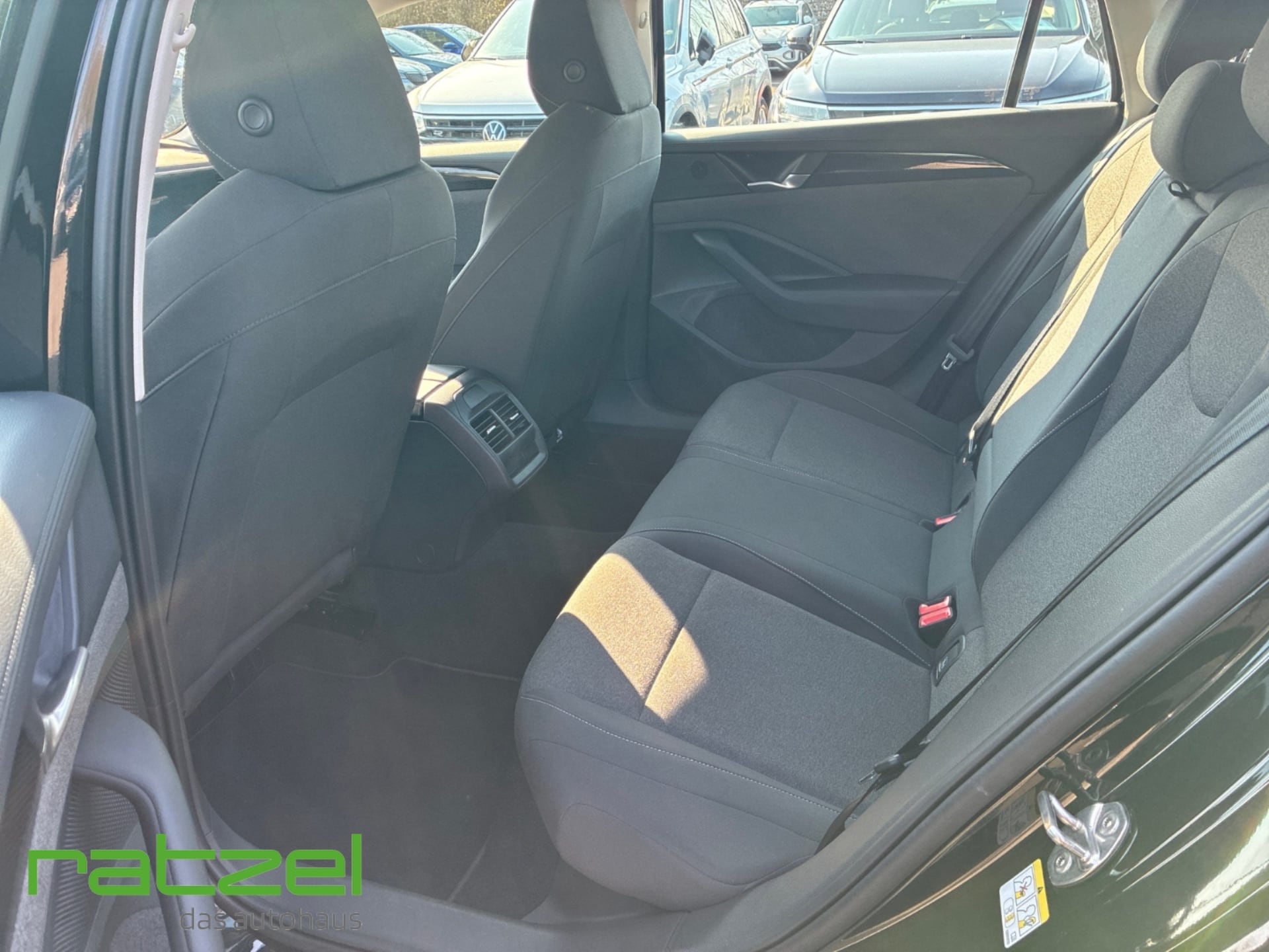Volkswagen Passat Basis-Modell