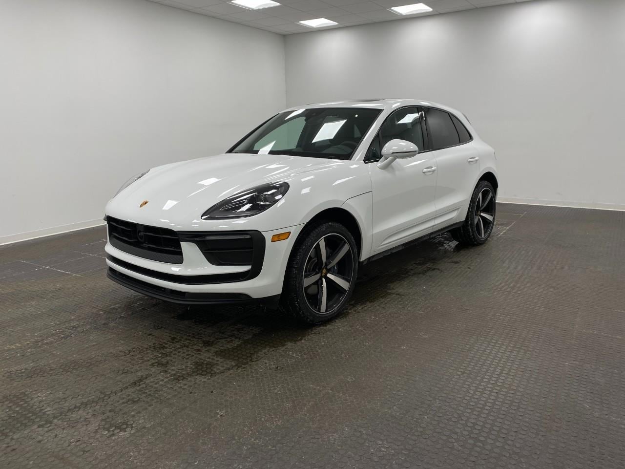 2026 Porsche Macan's photo
