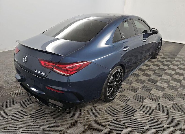 2022 Mercedes-Benz