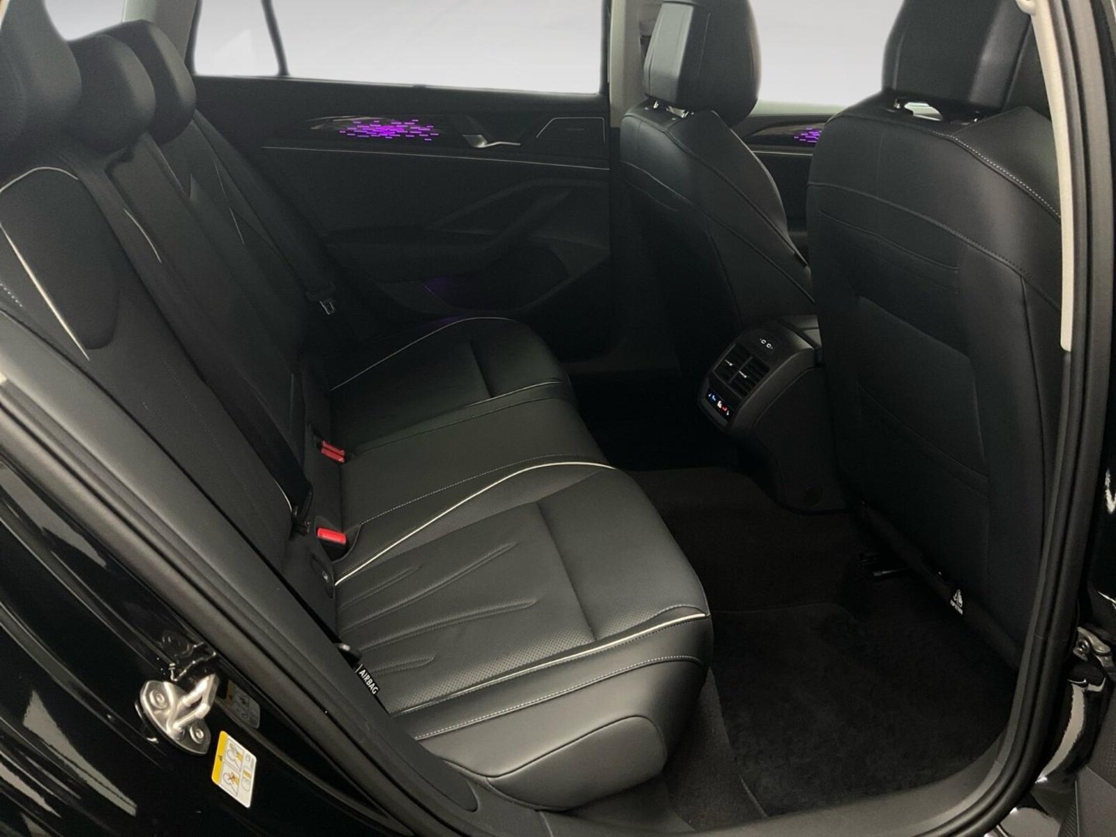 Volkswagen Passat – Bild 10