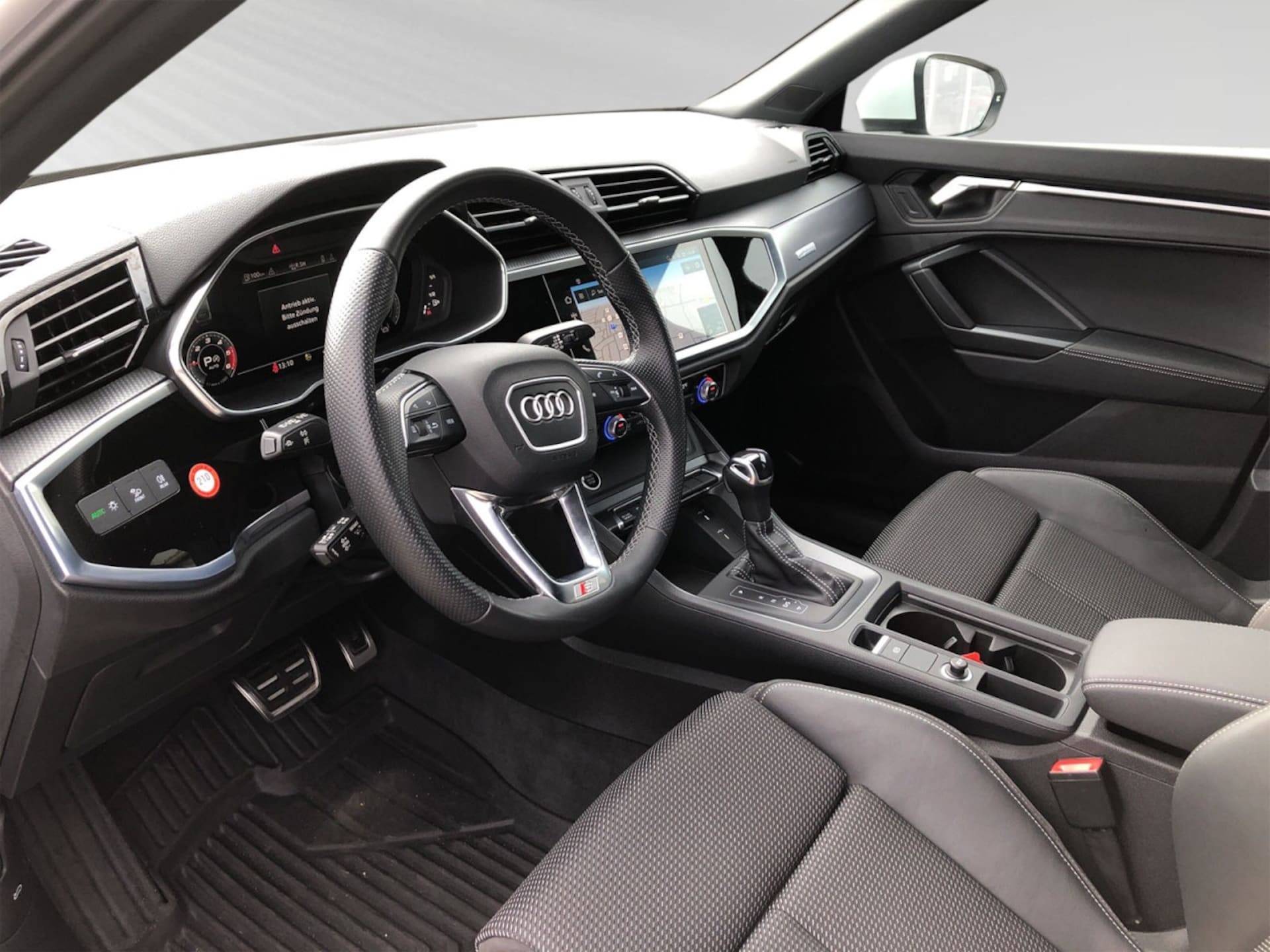 Audi Q3 Sportback S line
