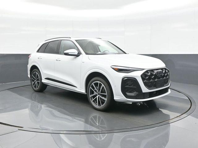 2026 Audi Q5 Premium Plus quattro's photo