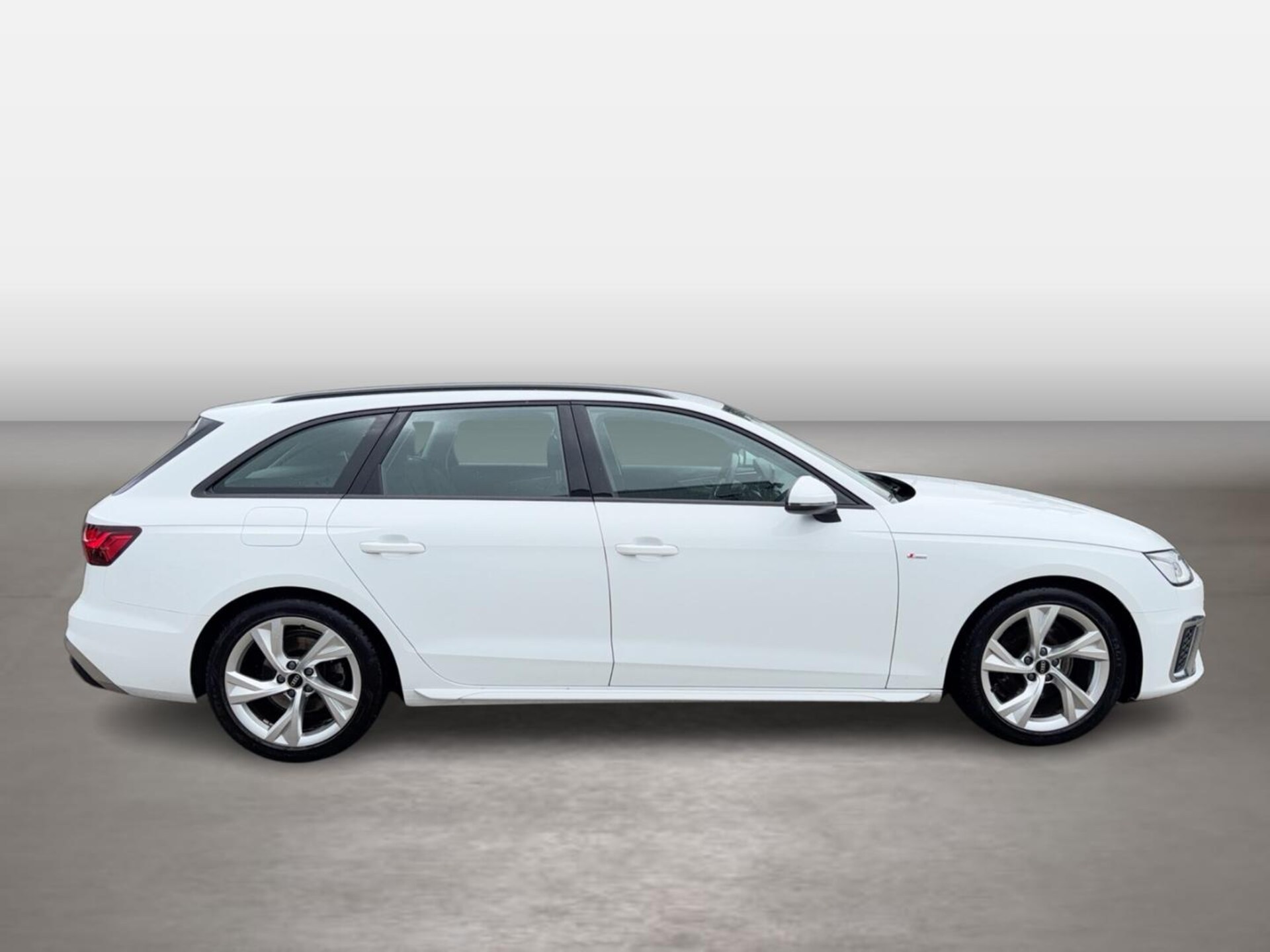 Audi A4 Avant S line