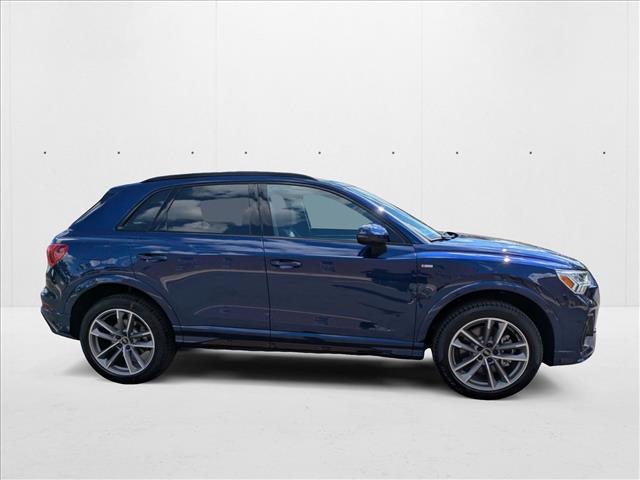 2025 AUDI Q3 - Image 4