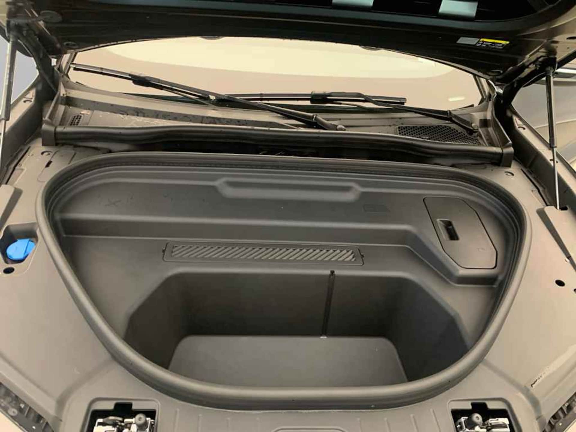 Audi Q6 SUV e-tron