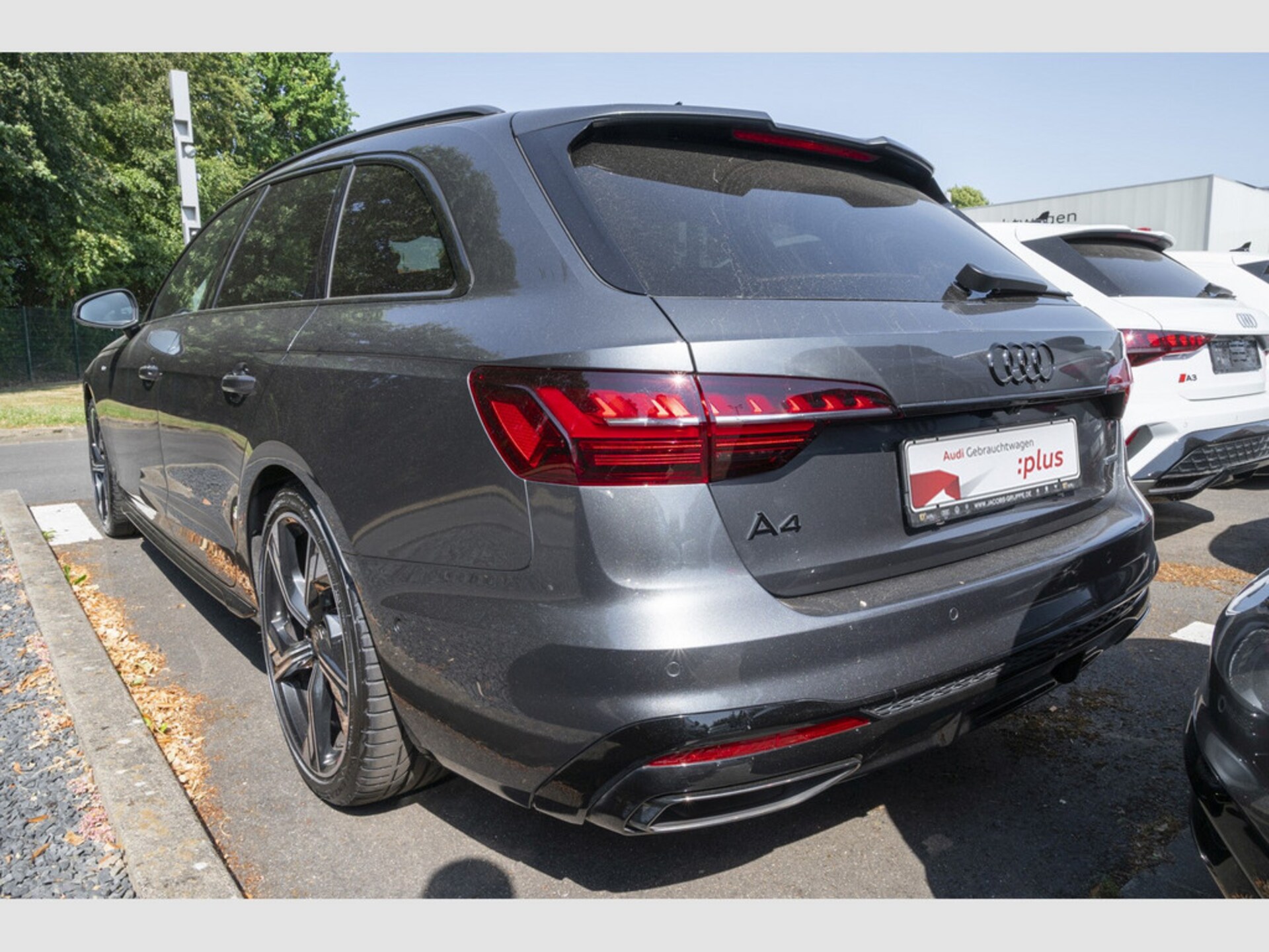 Audi A4 Avant S line