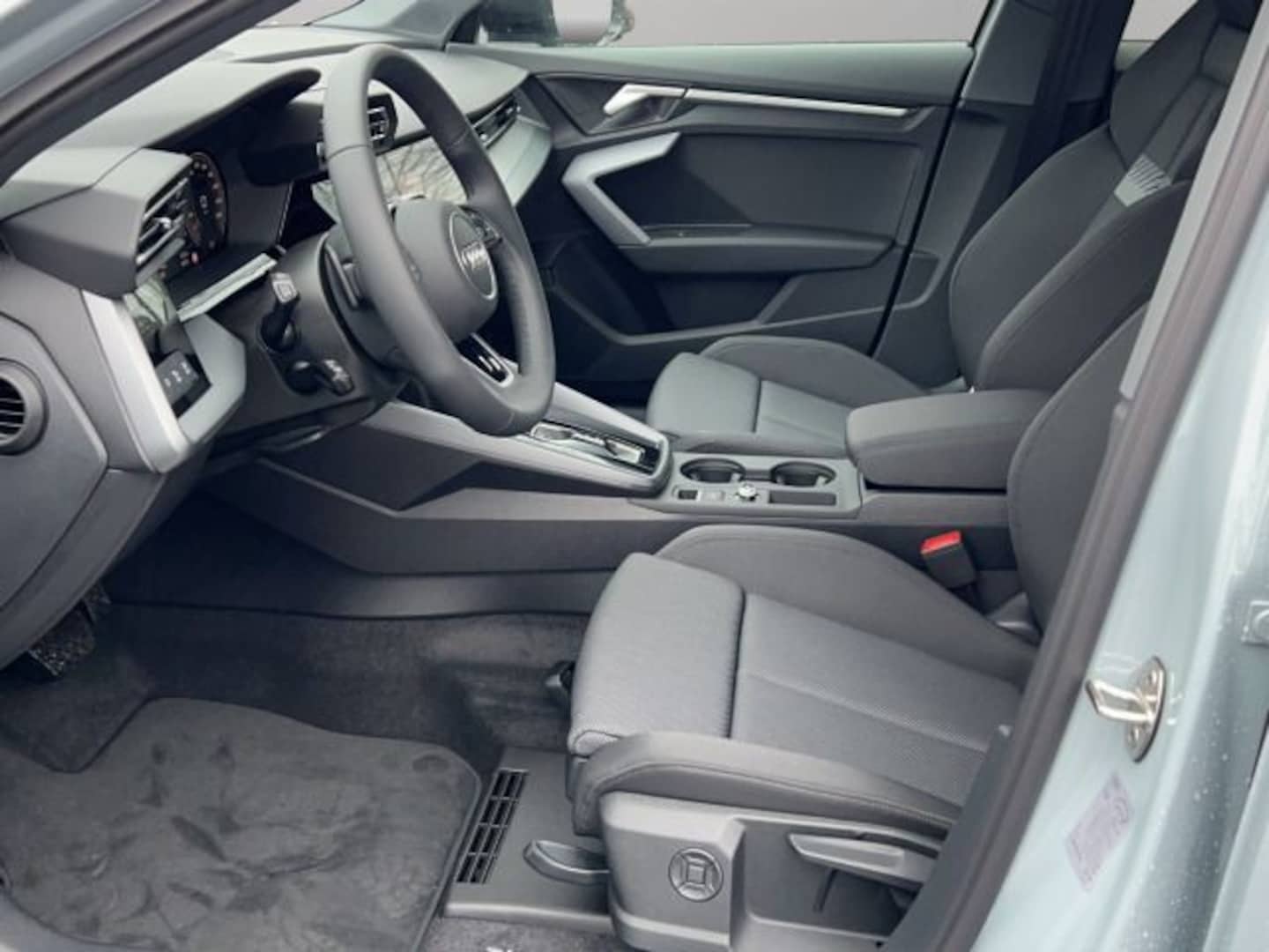 Bild über Audi A3 Sportback advanced 30 TFSI S tronic - für weitere Informationen kontaktieren Sie den Audi Partner