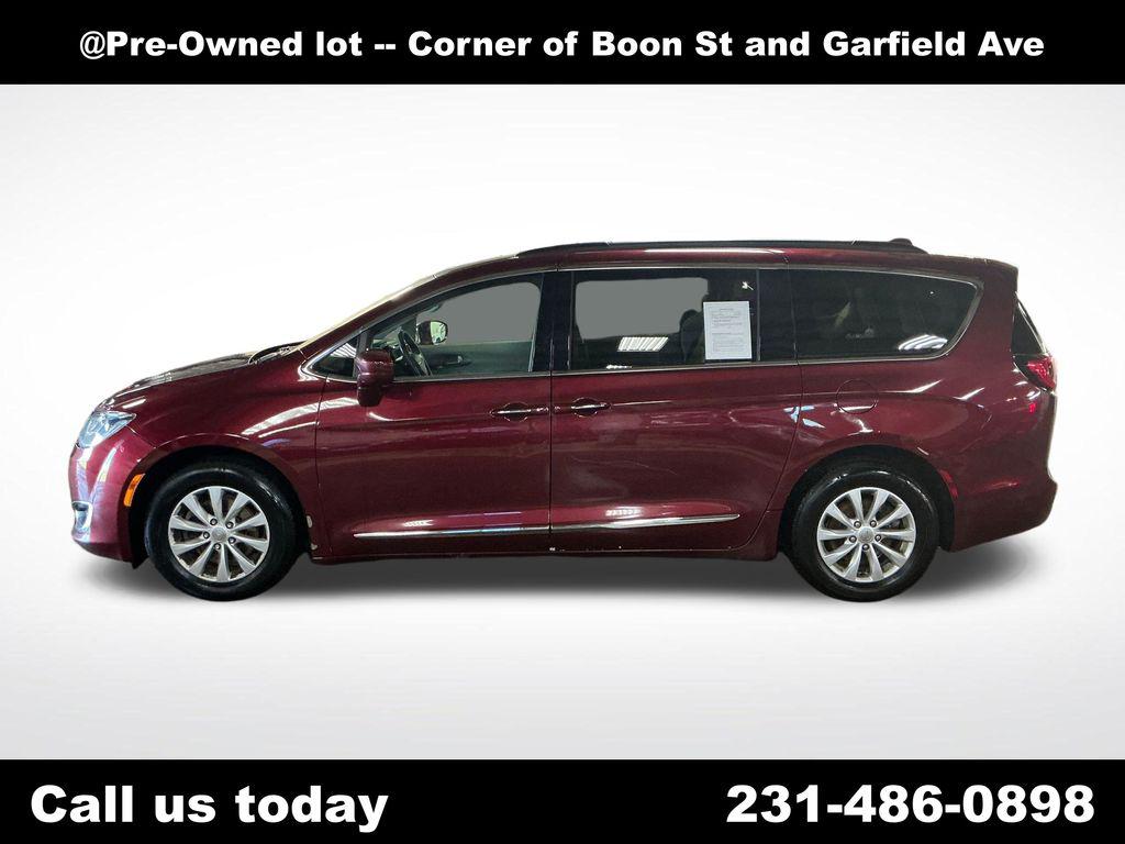 Used 2017 Chrysler Pacifica Touring-L with VIN 2C4RC1BG3HR587522 for sale in Traverse City, MI