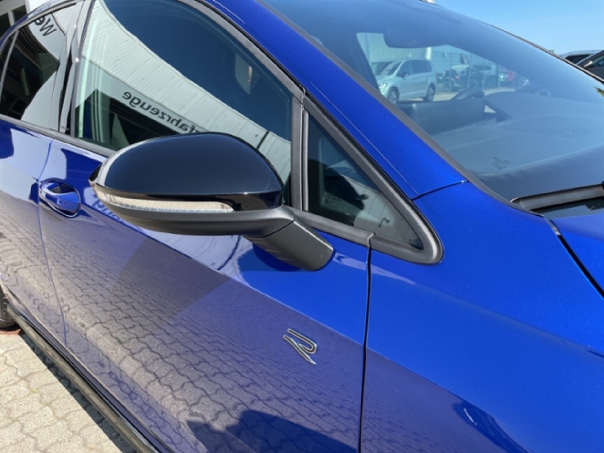 Volkswagen Golf R-Line