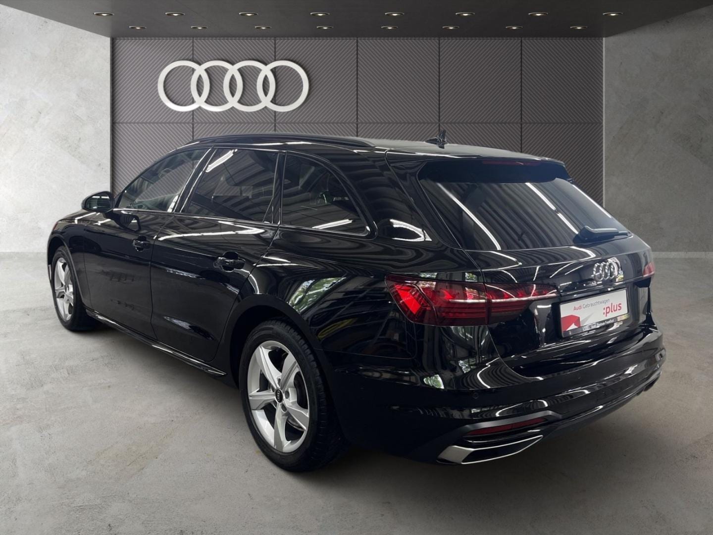 Bild über Audi A4 Avant advanced 40 TFSI S tronic - für weitere Informationen kontaktieren Sie den Audi Partner