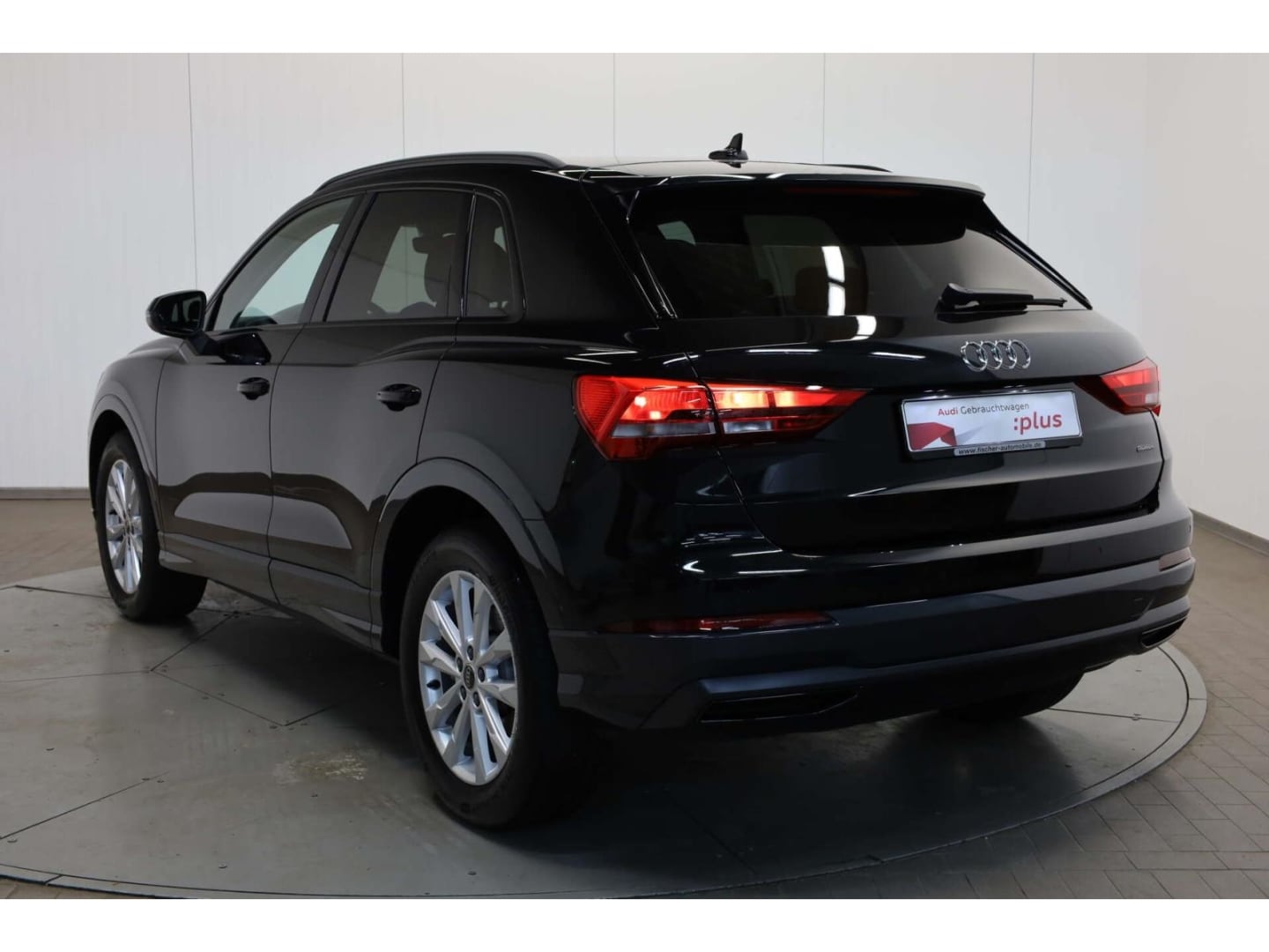 Bild über Audi Q3 TFSI quattro 140 kW S tronic - für weitere Informationen kontaktieren Sie den Audi Partner