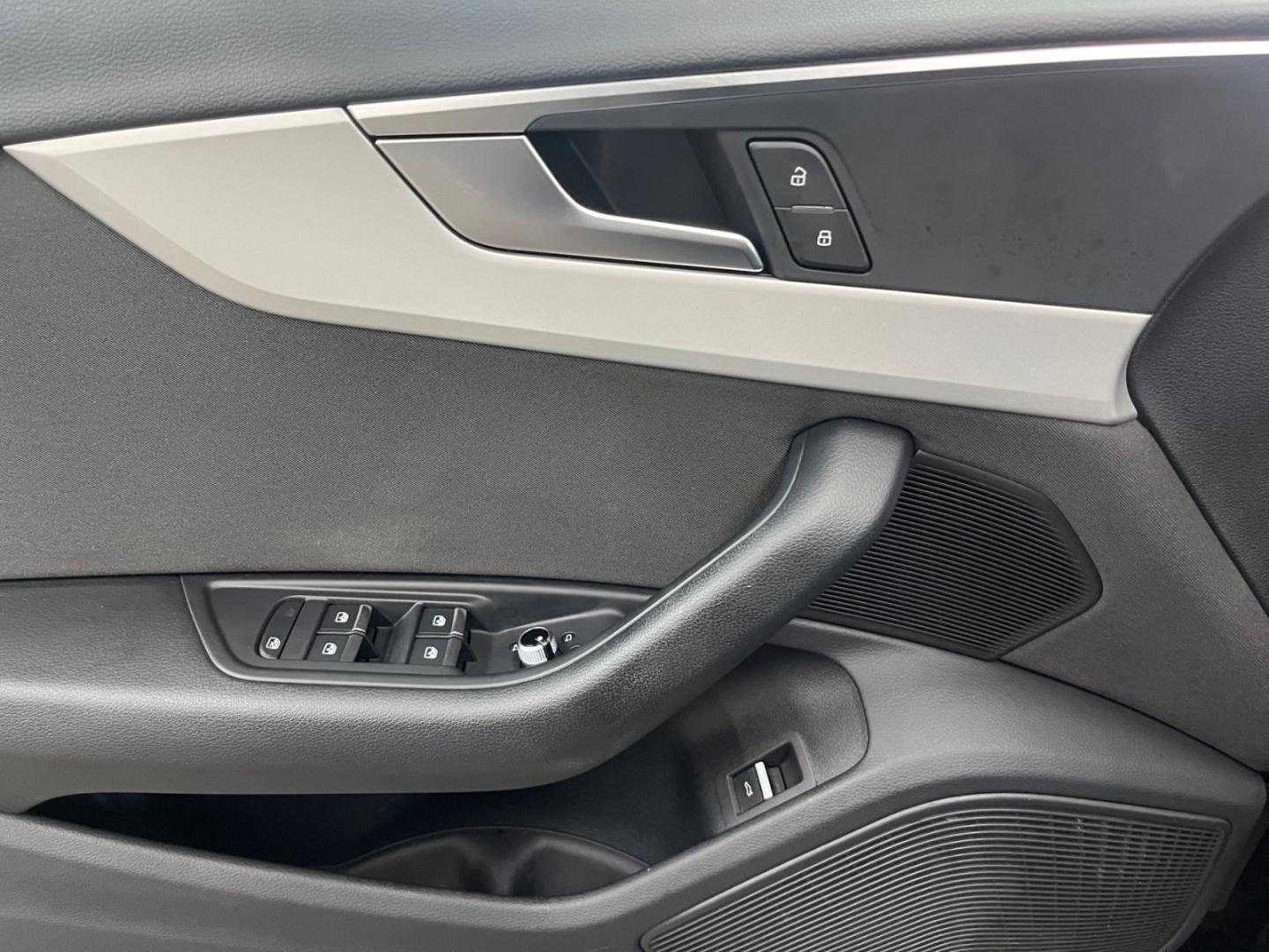 Bild über Audi A4 Avant advanced 40 TFSI S tronic - für weitere Informationen kontaktieren Sie den Audi Partner